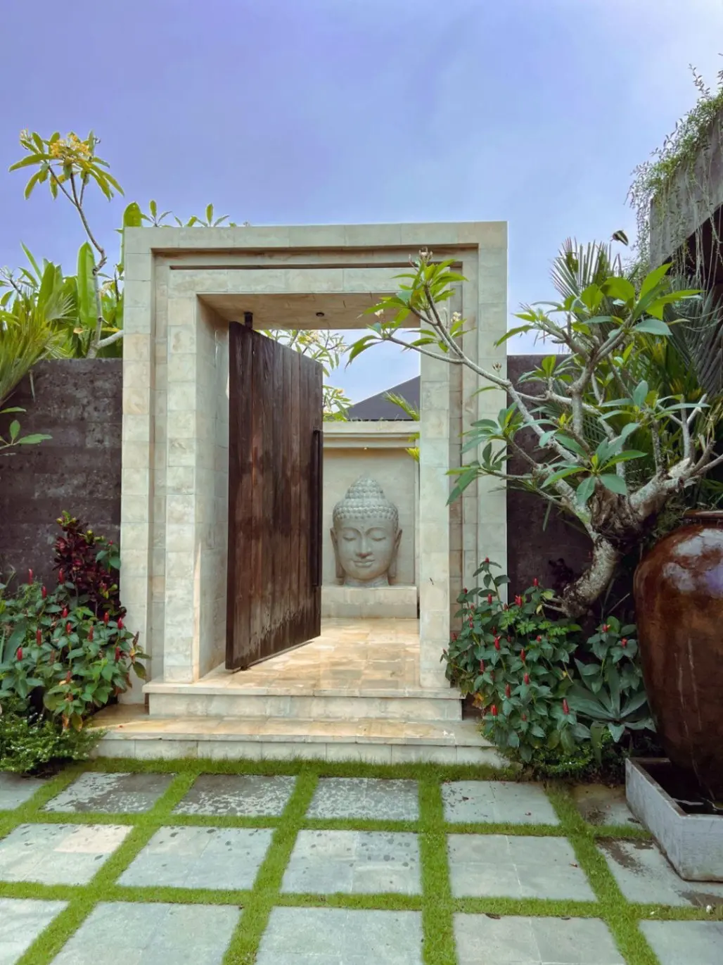 5BR modern Villa — image 2