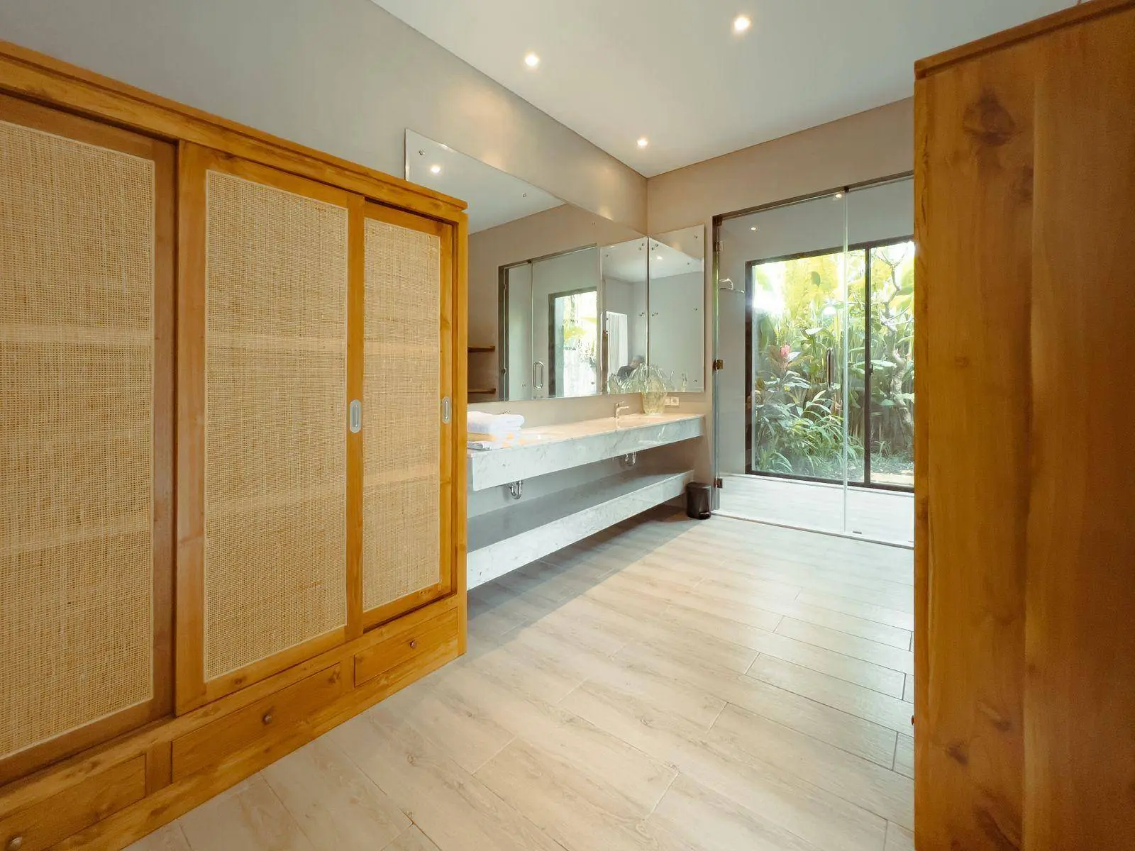 5BR modern Villa — image 3