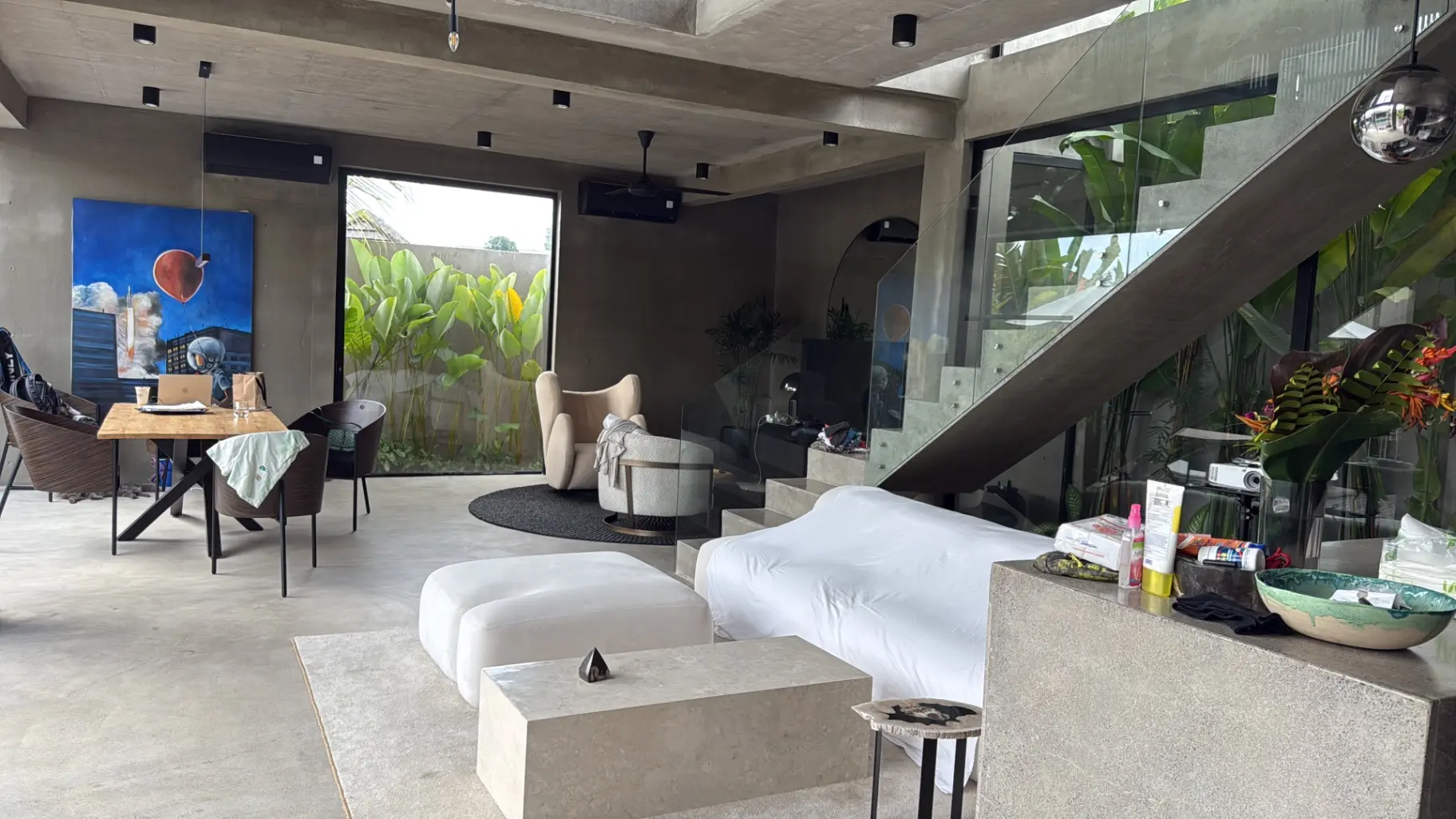 Fully secured modern minimalist villa in Tumbak Bayuh - Exceptional Bali Living. — image 3