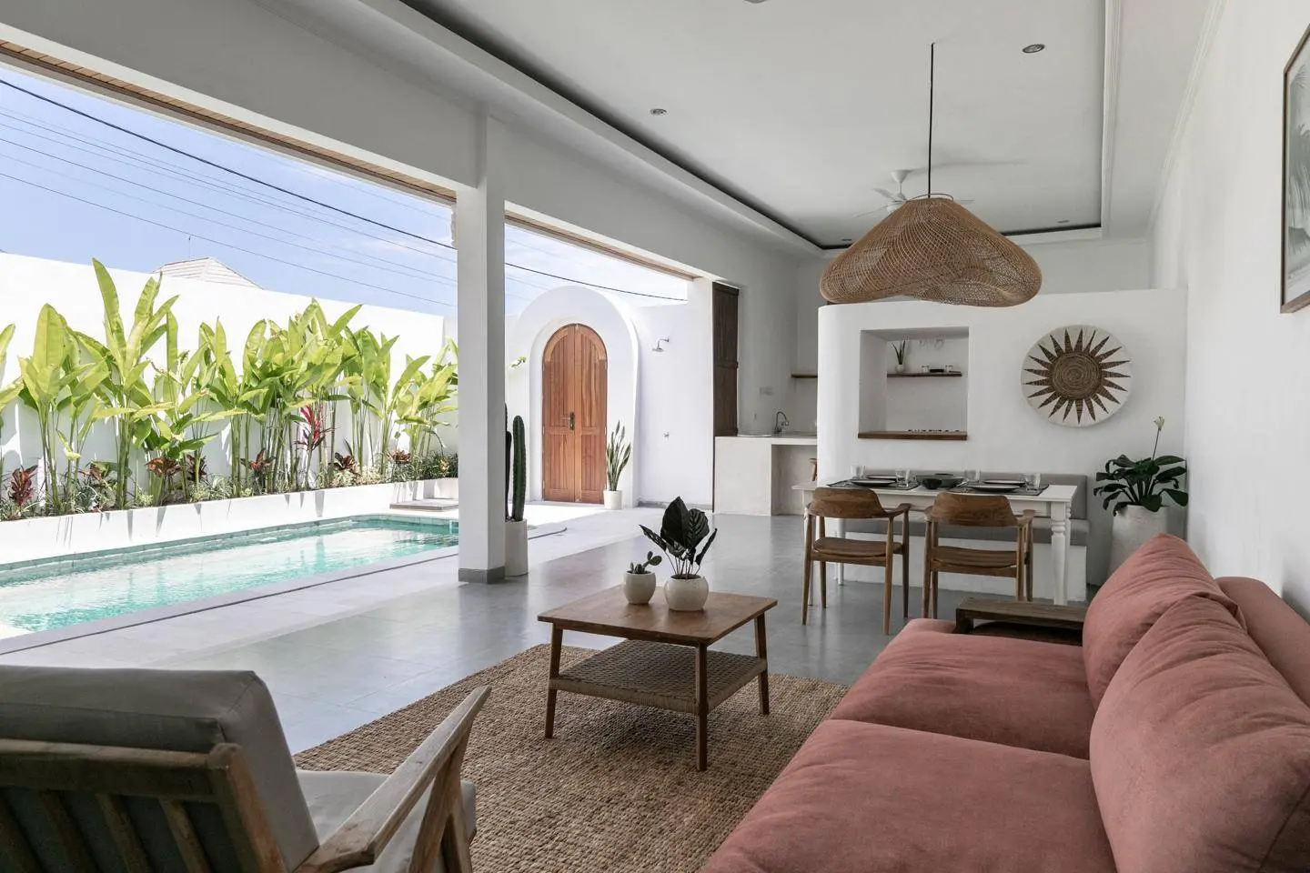 2BR Tropical Oasis in Berawa — image 4