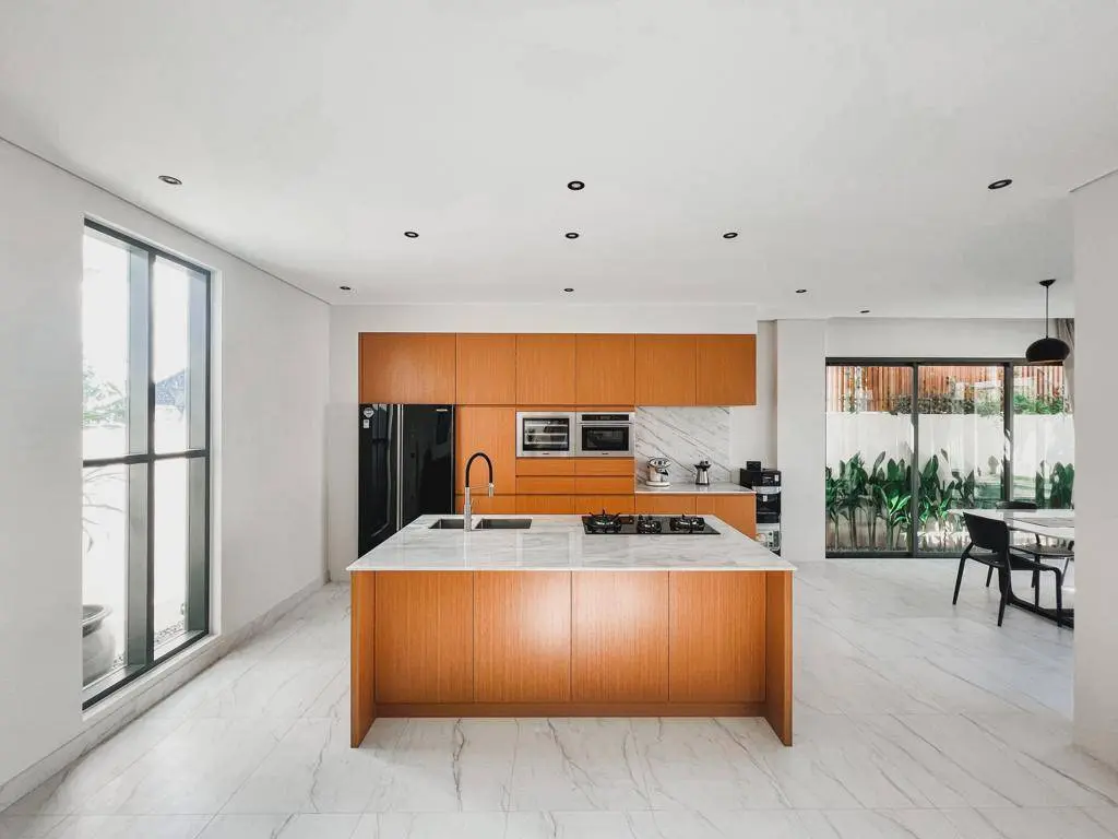 Luxury 3BR Villa w/ Rooftop & Sky View — image 2