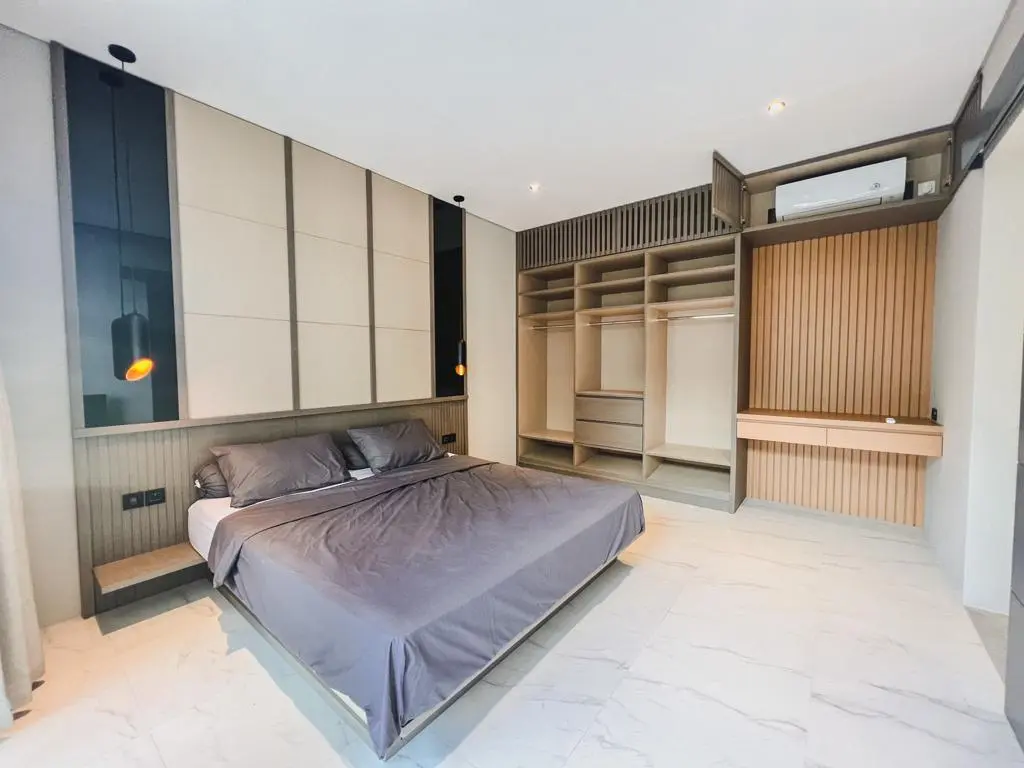 Luxury 3BR Villa w/ Rooftop & Sky View — image 3