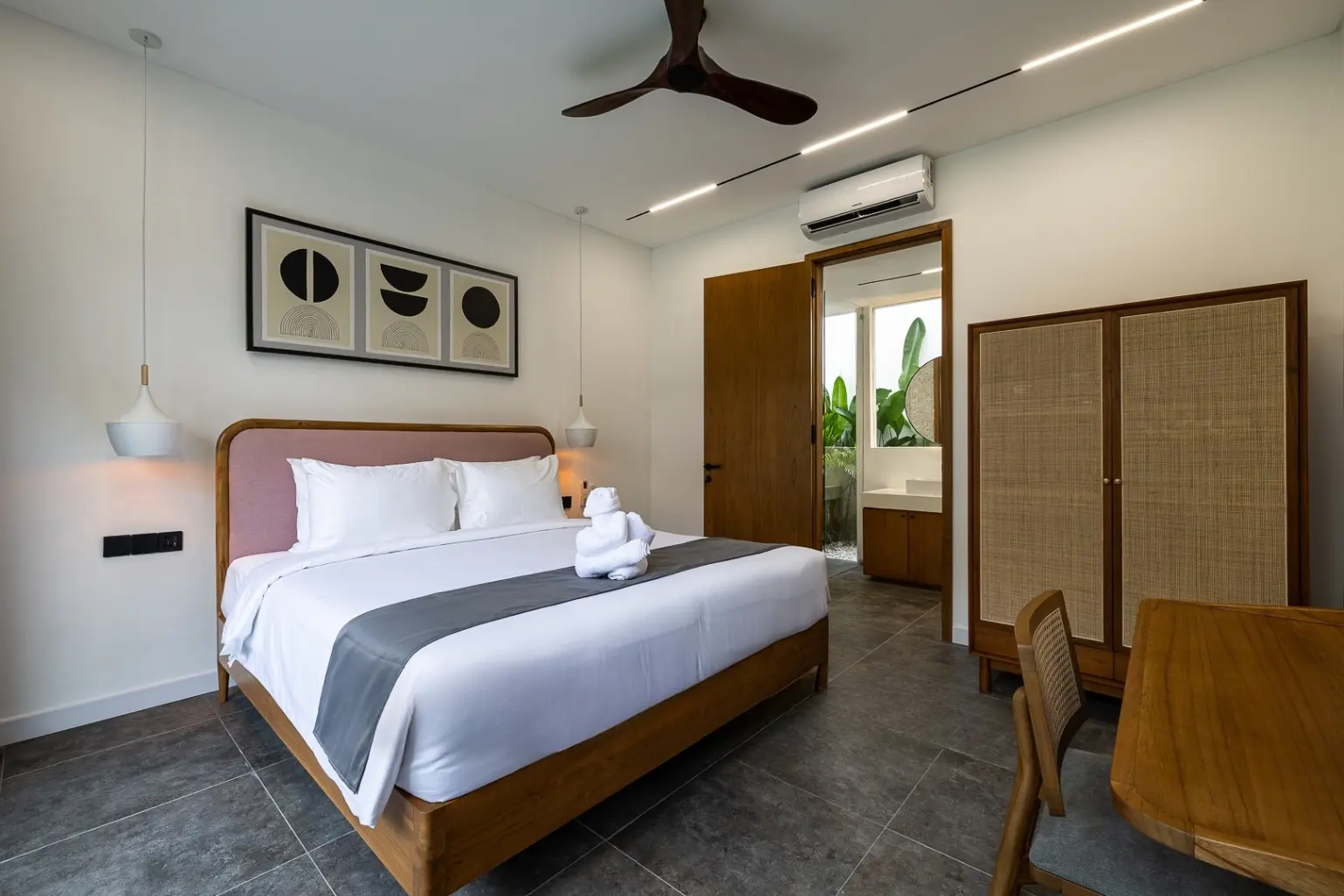 Premium 7-Bedroom Villa – next to Batu Bolong beach Canggu — image 2