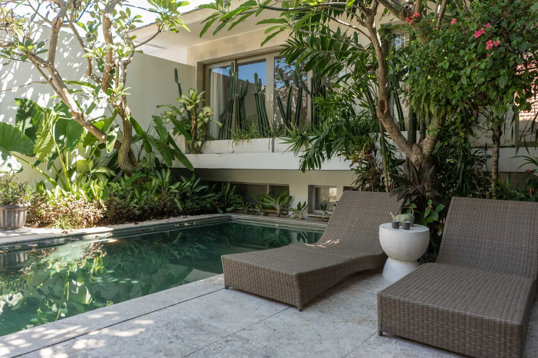 Spacious 4BR Villa w/ Big Pool & Bathtub — image 3