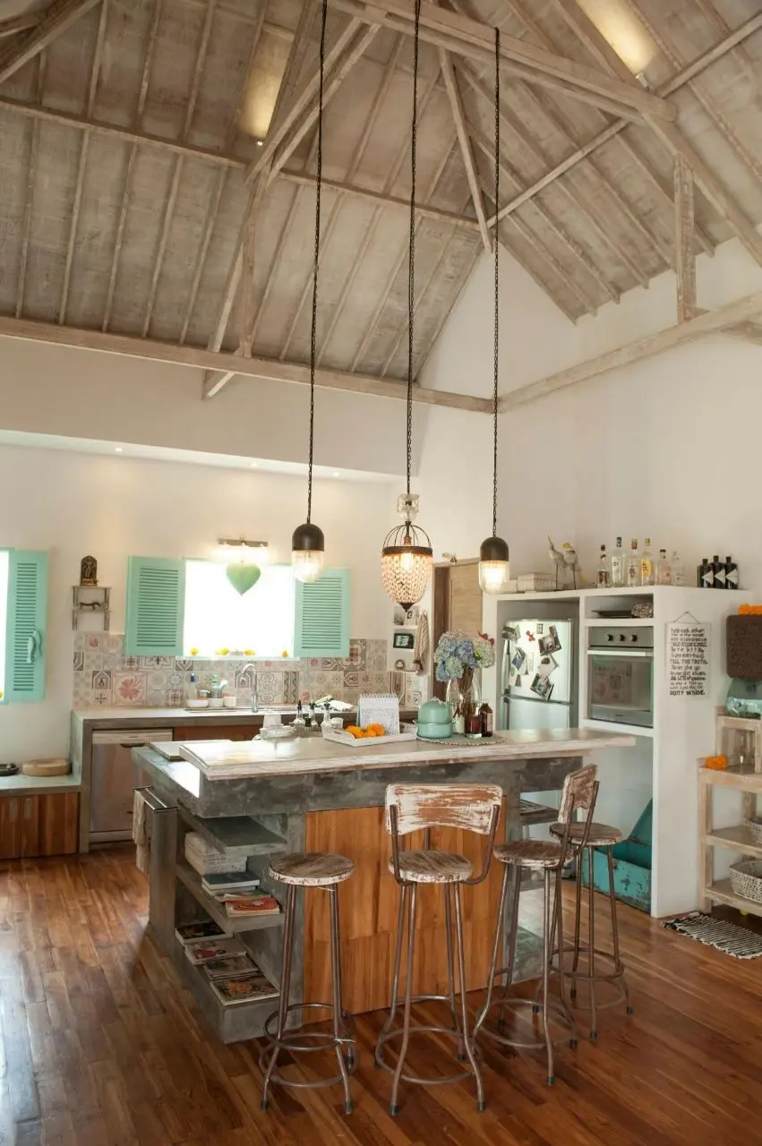3BR Villa w/ Rooftop Patio & Office — image 1