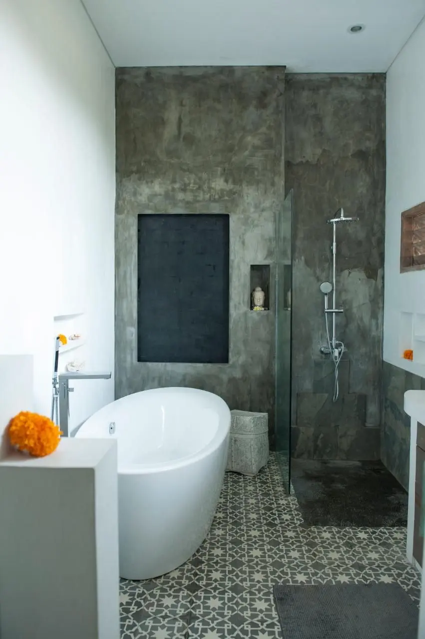 3BR Villa w/ Rooftop Patio & Office — image 4