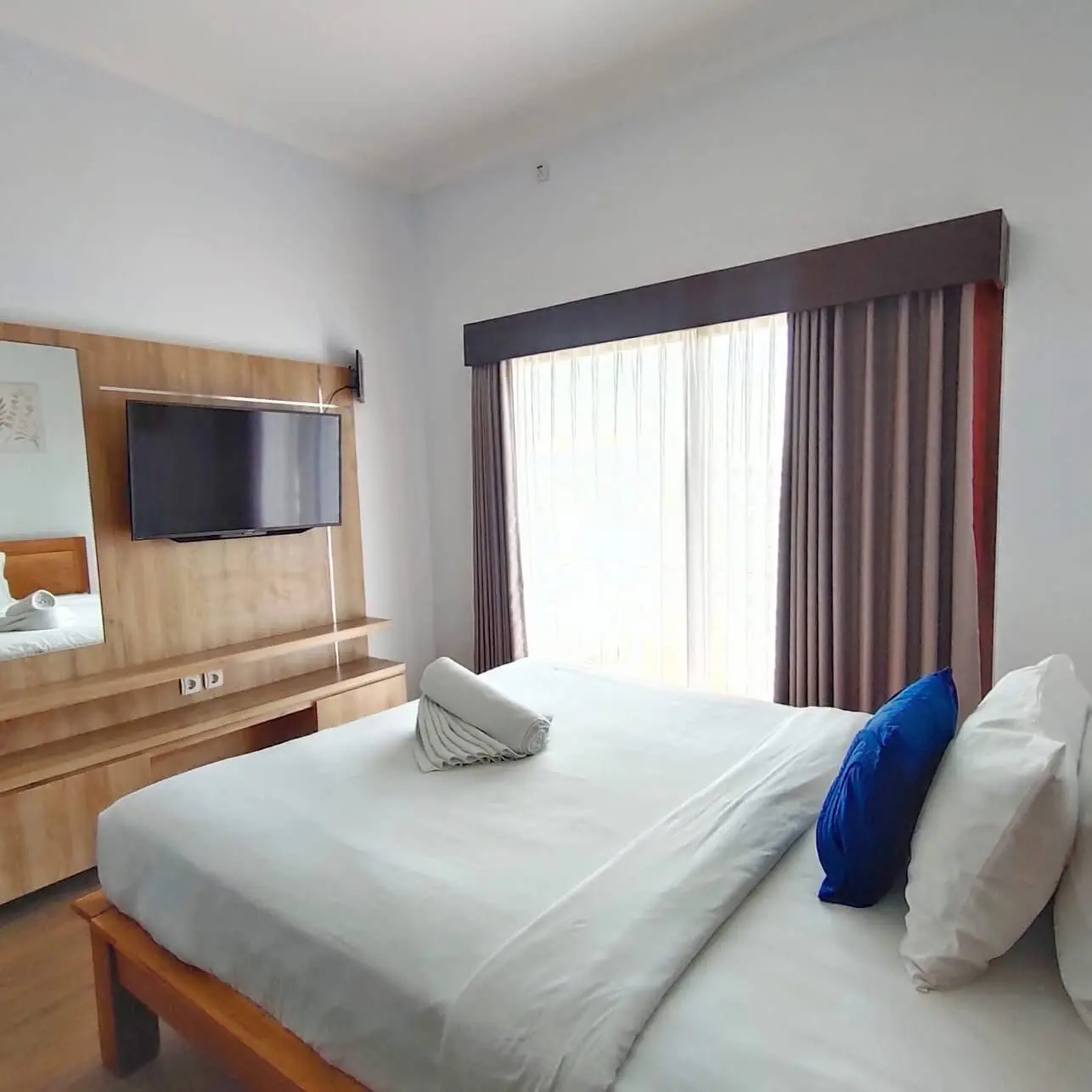 Modern 2 Bedroom Villa for Rent in Babakan Canggu with rice field view — image 3