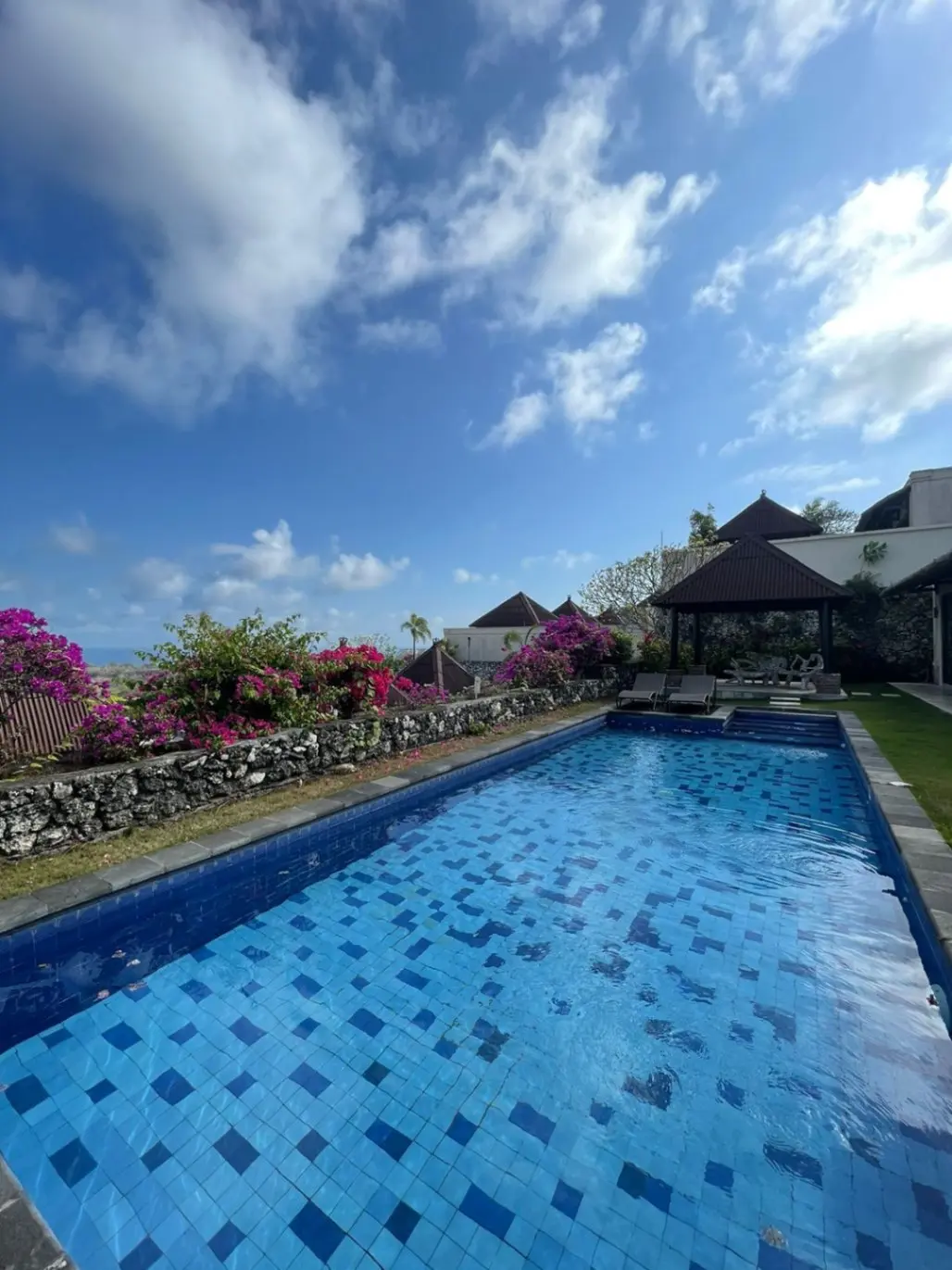 DO 342-FULL OCEAN VIEW VILLA KONTEMPORER STYLE IN PEACEFULL COMPLEX UNGASAN — image 3