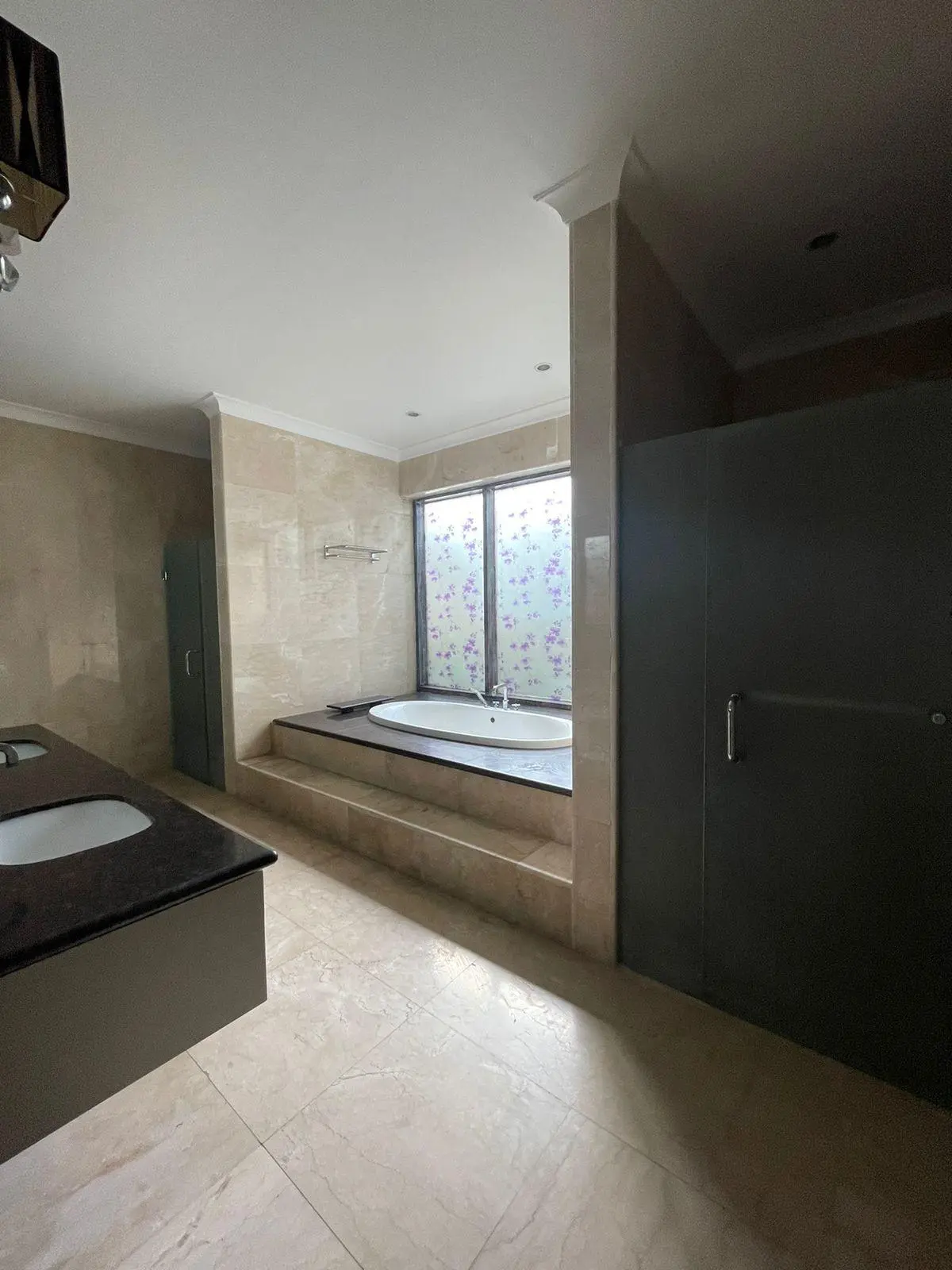 DO 342-FULL OCEAN VIEW VILLA KONTEMPORER STYLE IN PEACEFULL COMPLEX UNGASAN — image 4