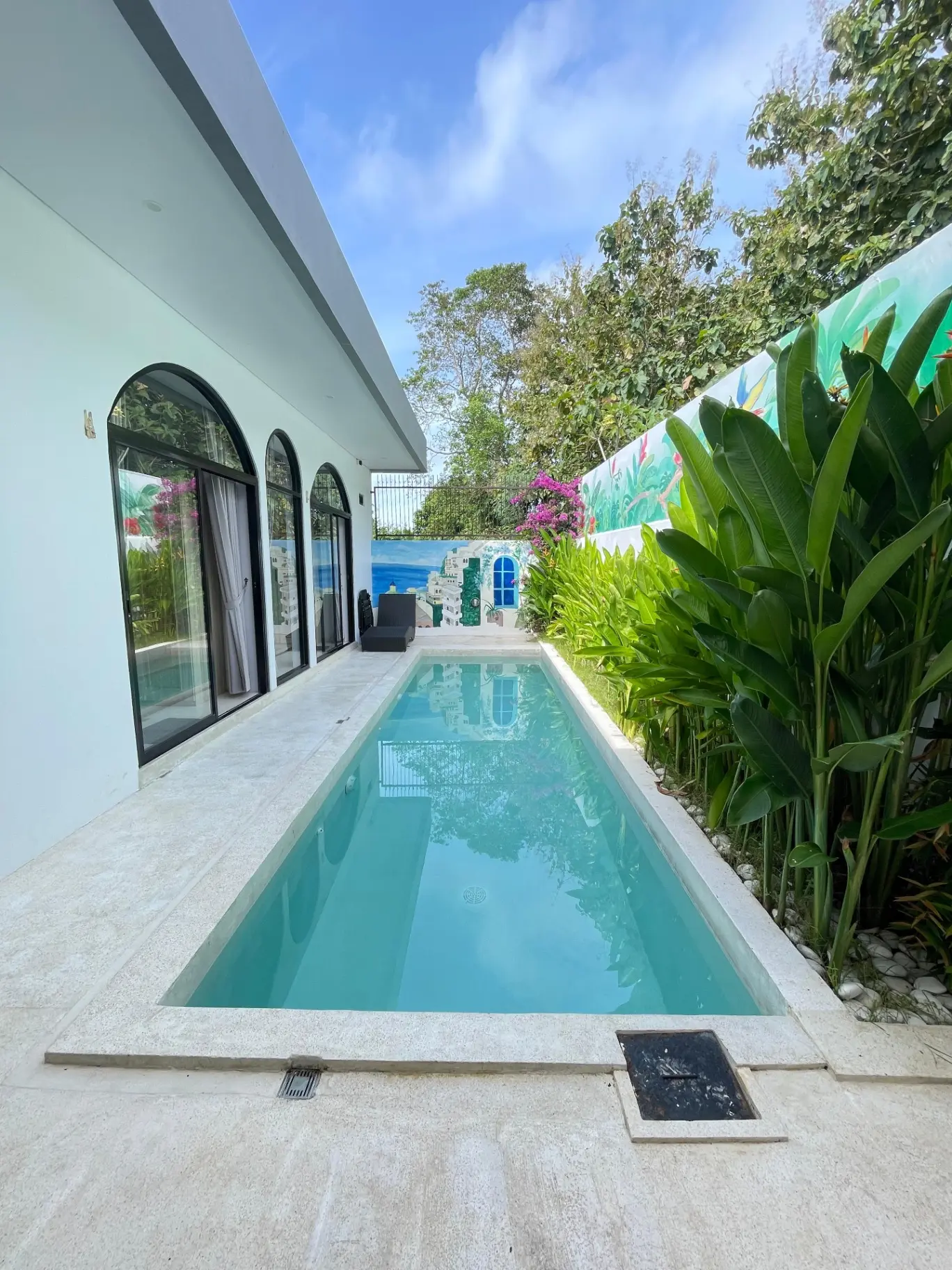 DO 249- MODERN SANTORINI VILLA LOCATED AT KUTUH