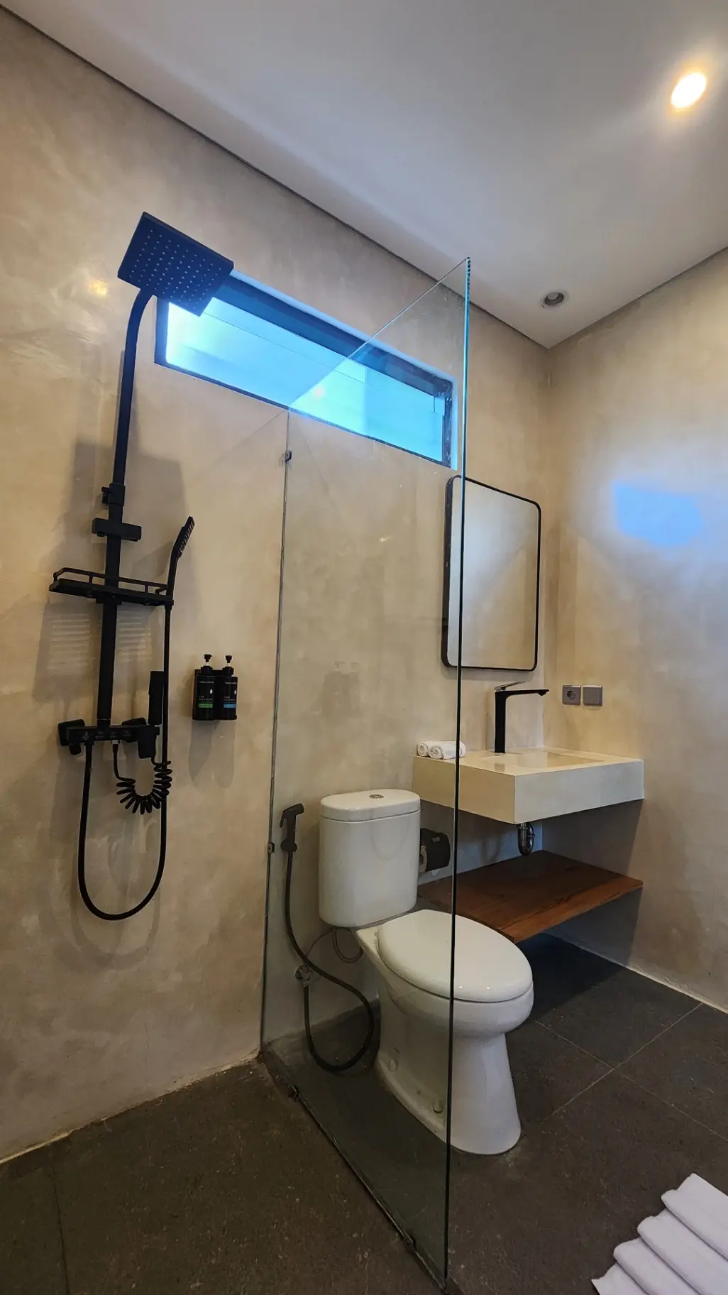 Villa For Rent Modern 1 Bed Tibubeneng Badung EK-3098 — image 2
