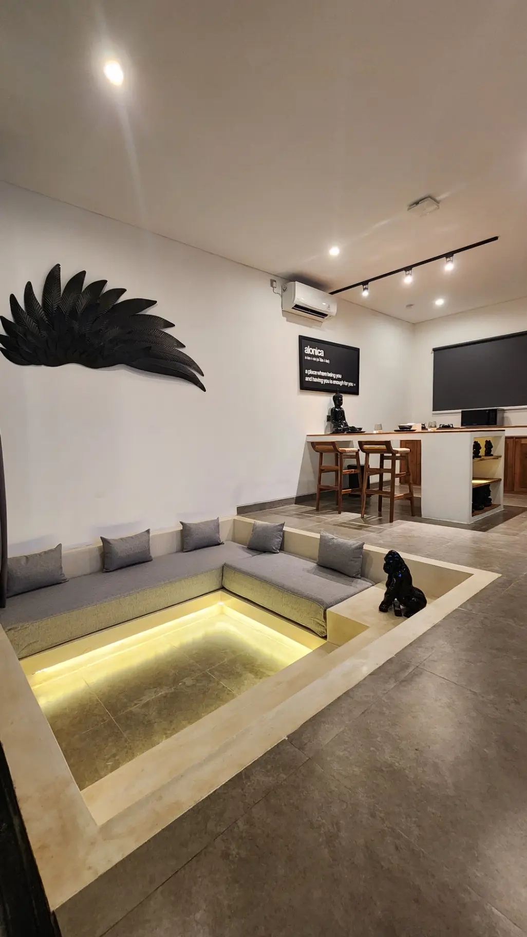 Villa For Rent Modern 1 Bed Tibubeneng Badung EK-3098 — image 3