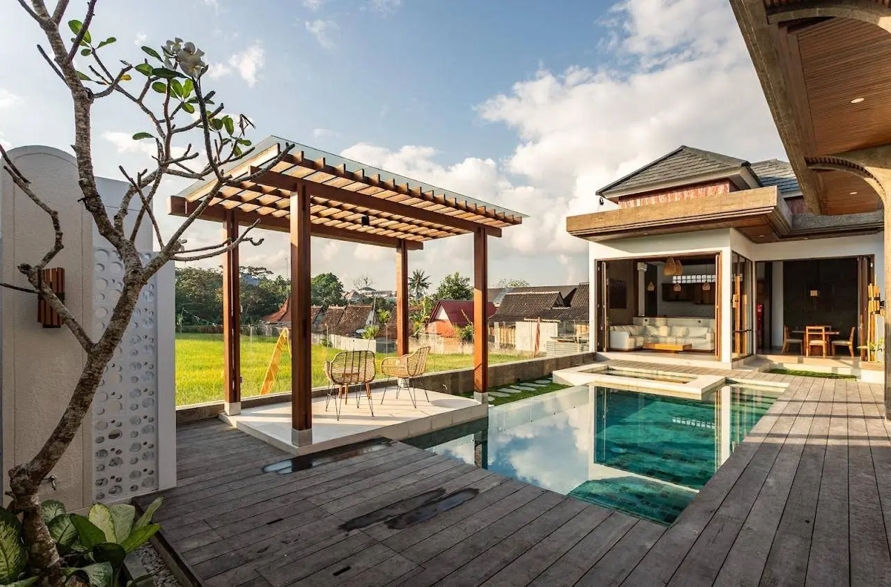 3BR Villa in Pererenan - Ricefield view — image 1