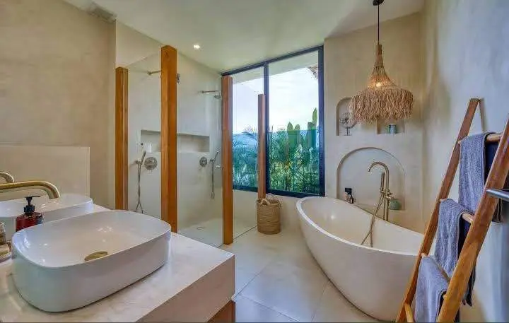 Tumbak bayuh 3 bedroom — image 3