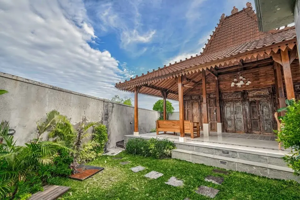 Joglo Style 2 Bedrooms Villa in Kerobokan