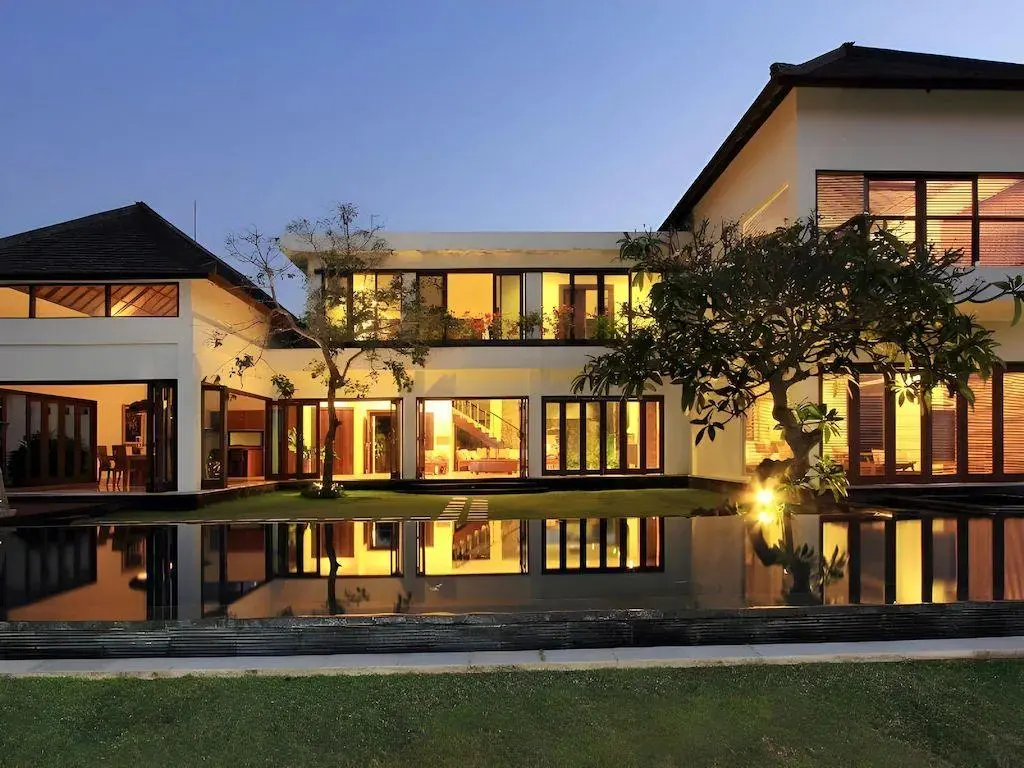 Stunning Villa with Panoramic View in Jimbaran — image 1