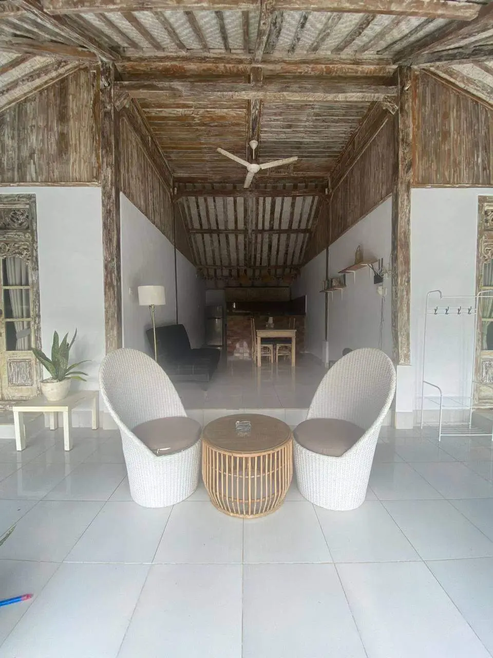 Joglo Style 2 Bedrooms Villa in Seseh — image 4