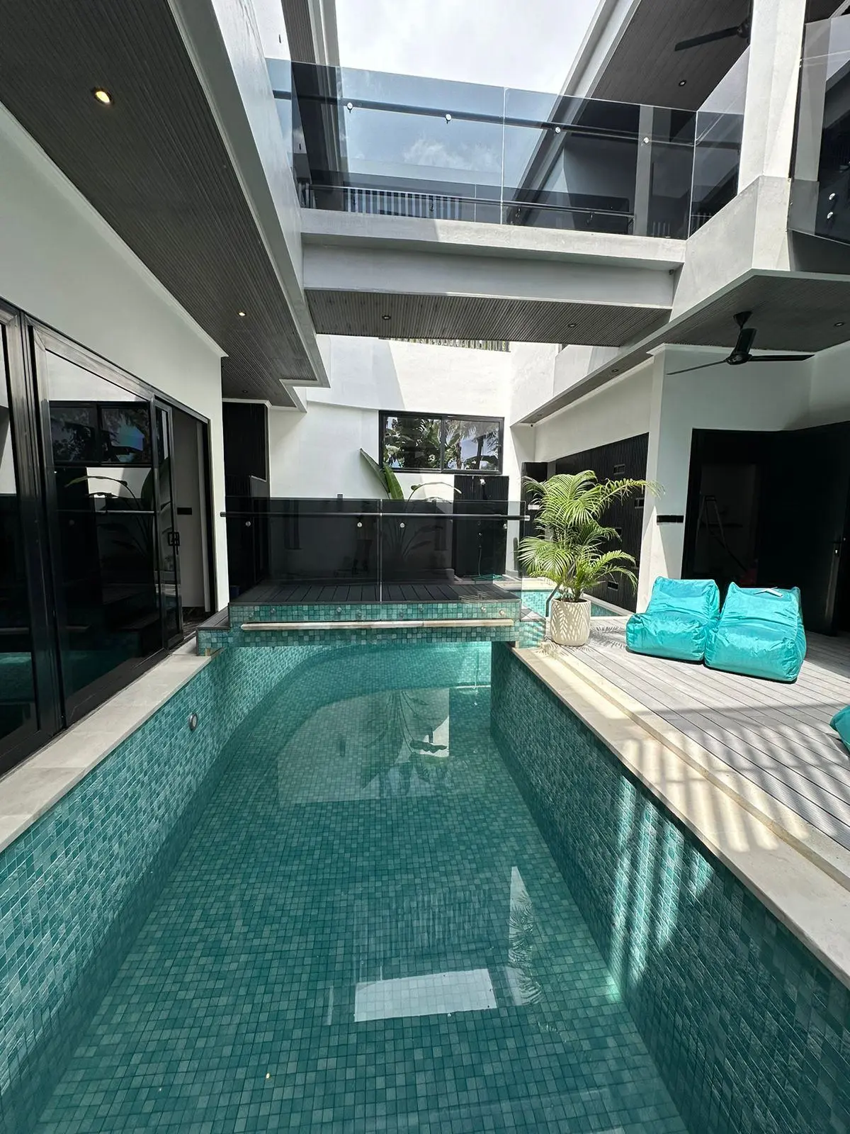 Luxury 3 Bedrooms Villa in Munggu near Tumbak Bayuh — image 1