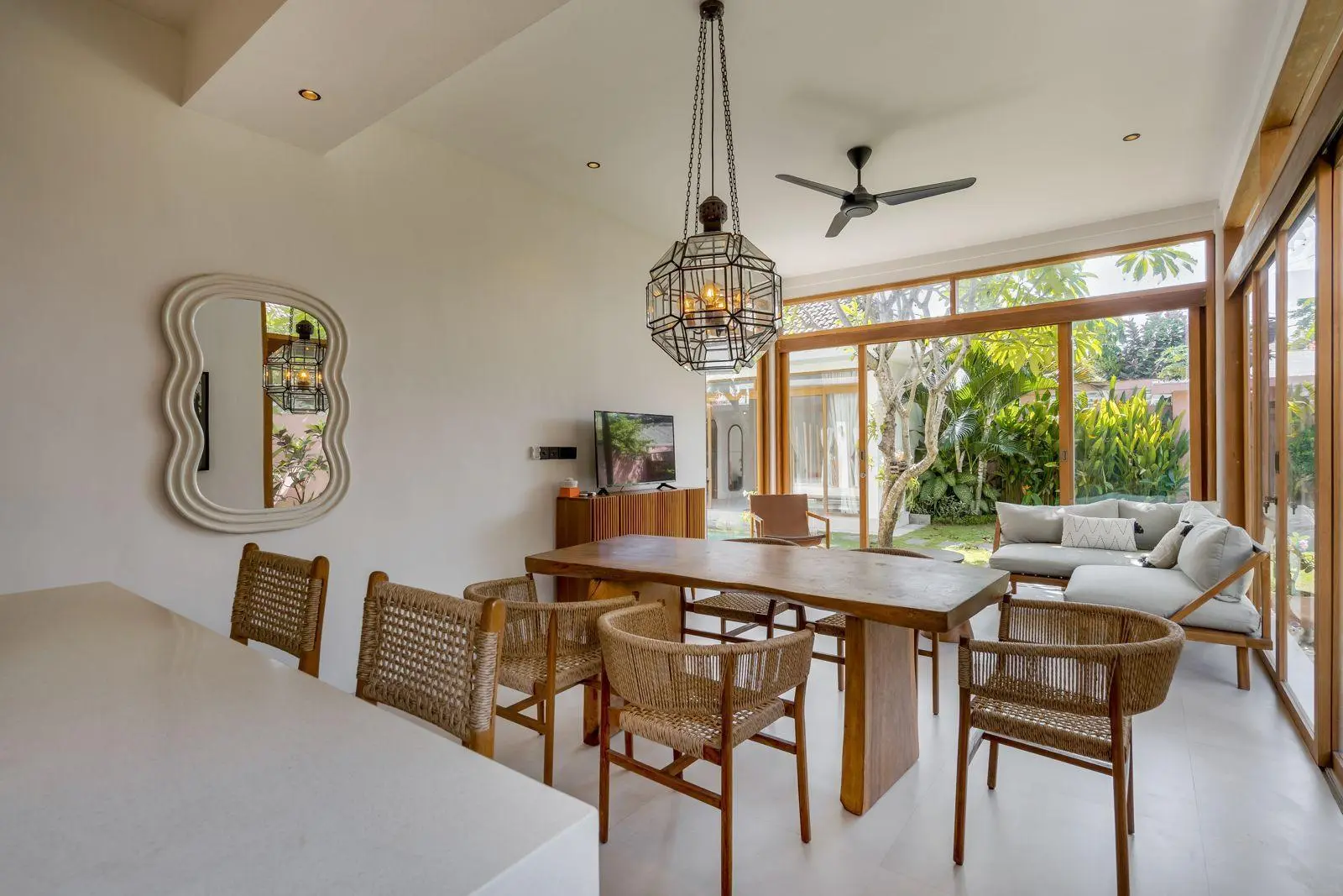 Modern 3BR Villa w/ Pool & Office — image 2