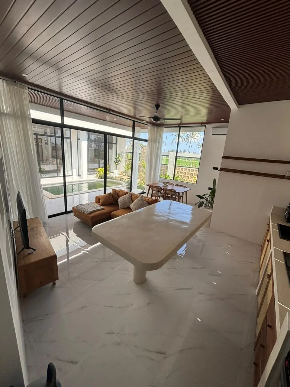 Villa For Rent 2 Bed In Jln Seseh Beach Bali ST-3505 — image 2
