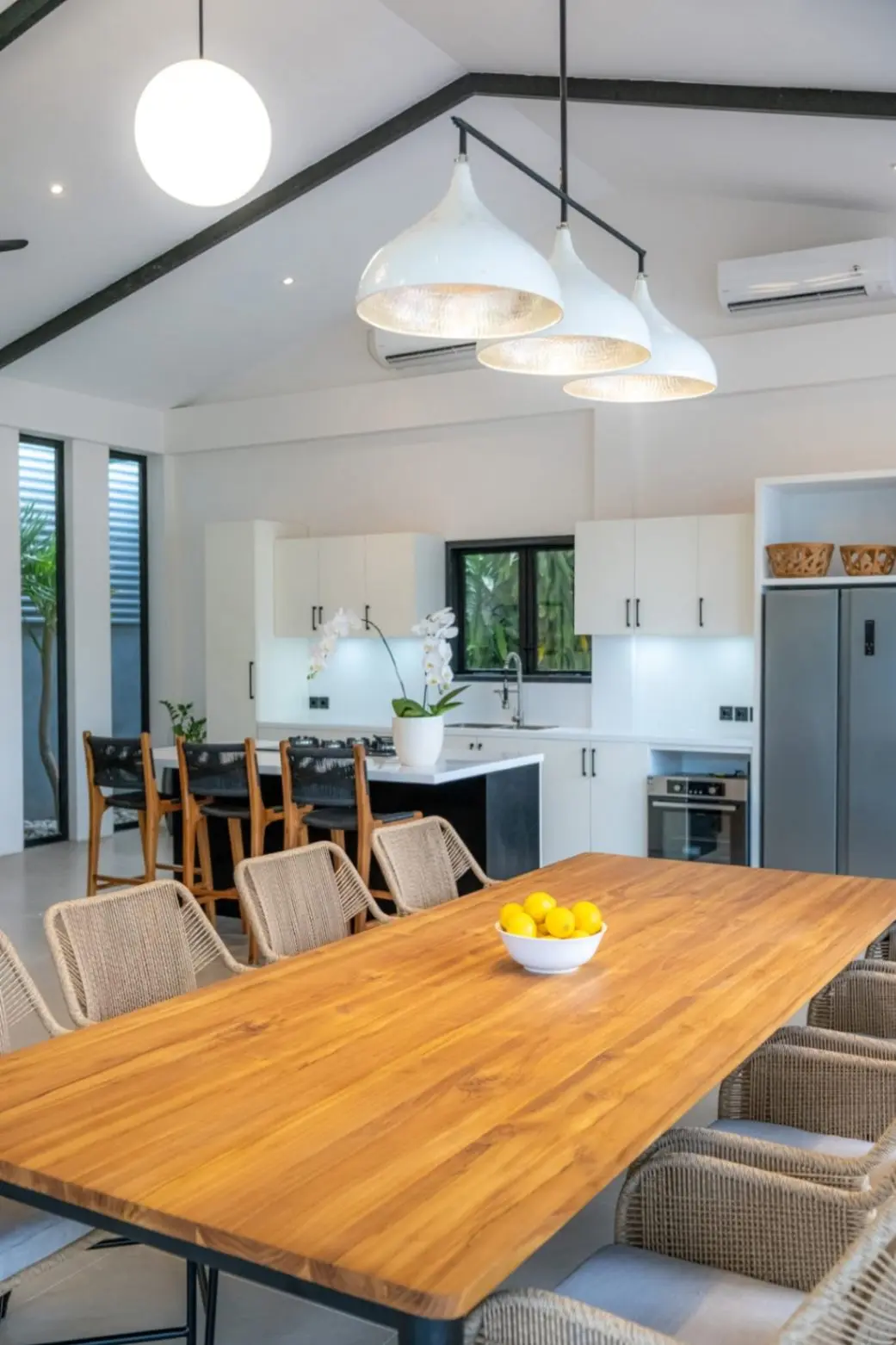 Seminyak 4 bedroom — image 4