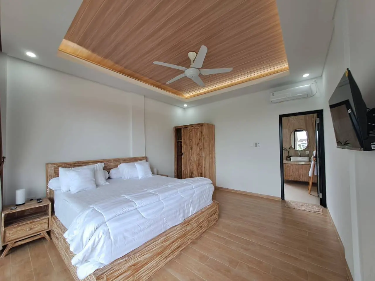 Stylish Two Bedroom Villa in Canggu — image 3