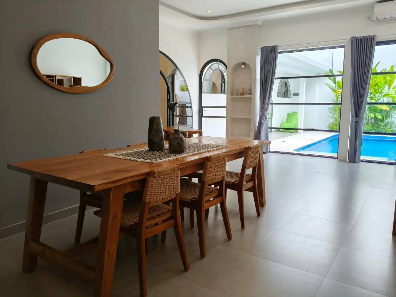 Modern 2 Bedrooms Villa in Kayu Tulang Canggu — image 3
