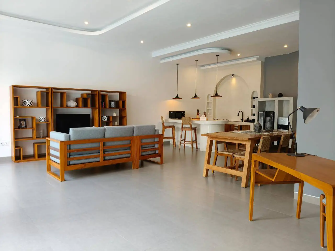 Modern 2 Bedrooms Villa in Kayu Tulang Canggu — image 2