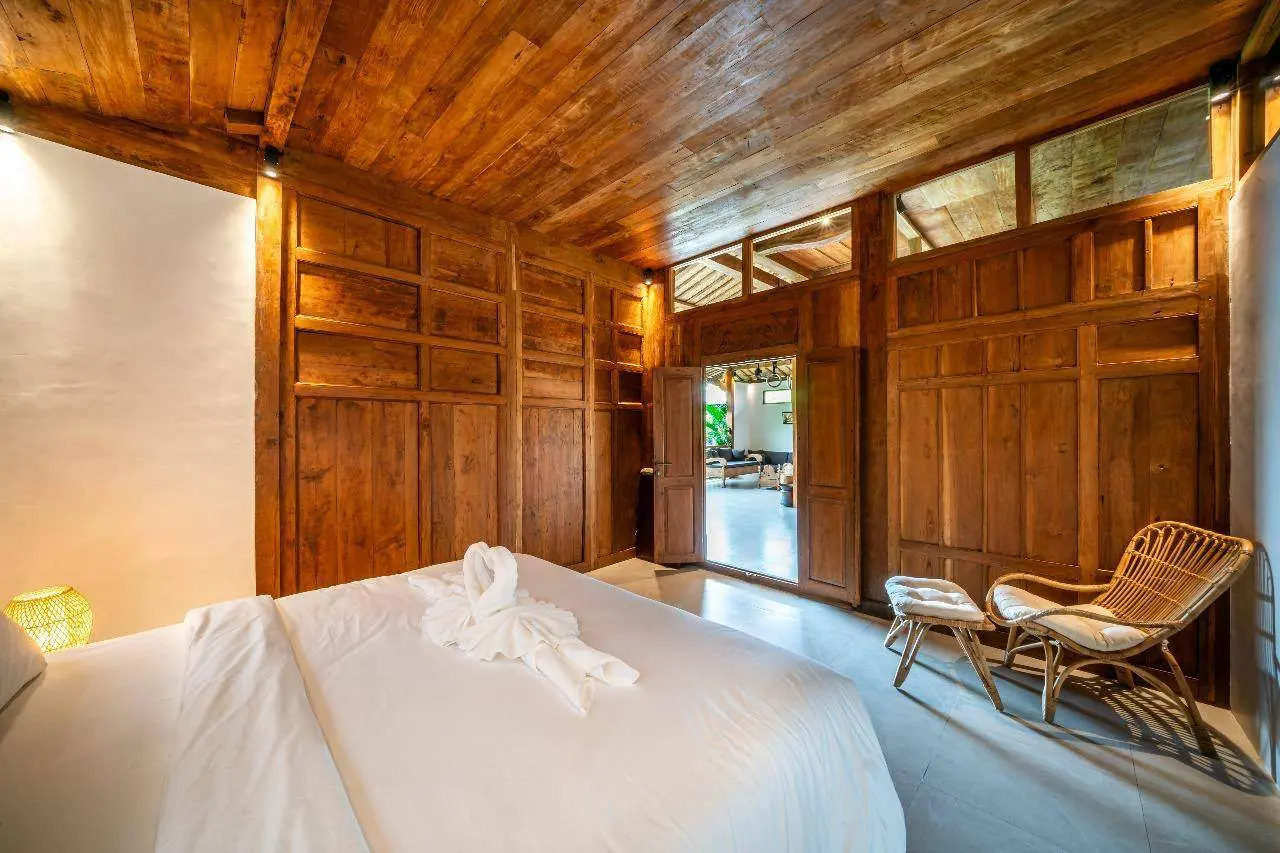 Modern Joglo 3 Bedrooms Villa in Babakan Canggu — image 3