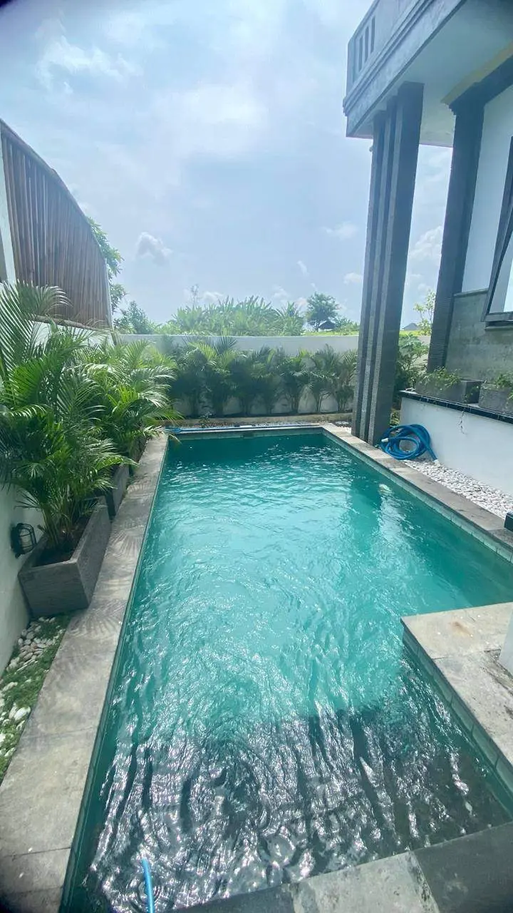 Modern 3 Bedrooms Villa in Kerobokan — image 1