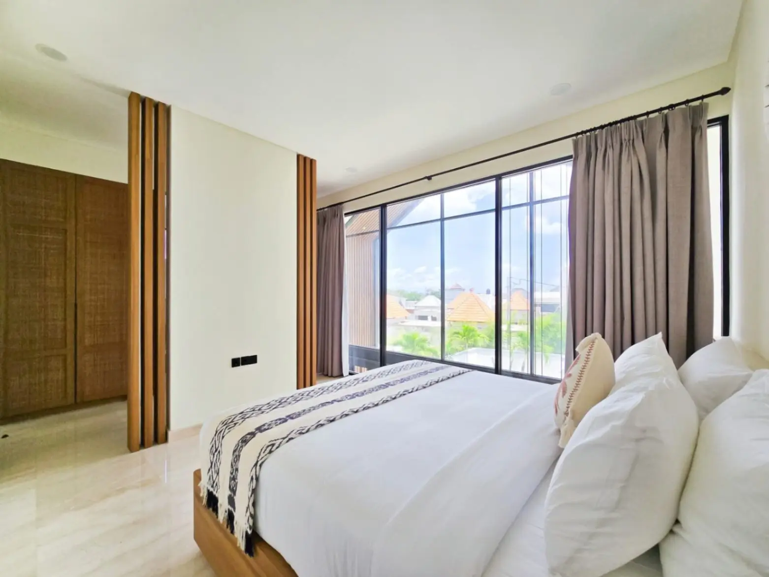 Tumbak bayuh 3 bedroom — image 4