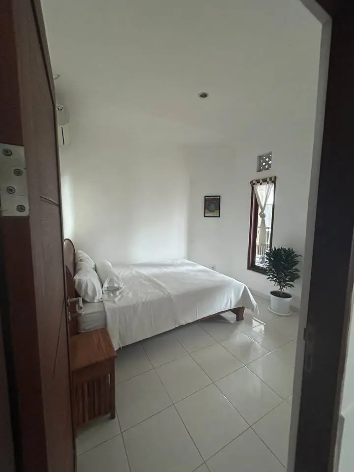 Pet Allowed | 3 Bedrooms House — image 3