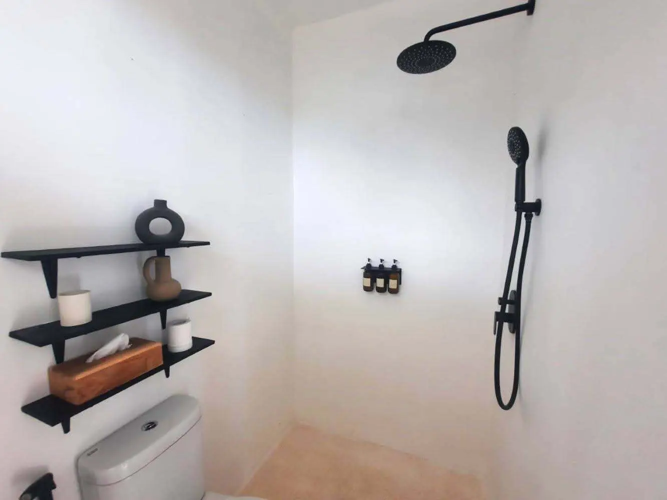 Canggu kayu tulang annual rent 3br — image 3