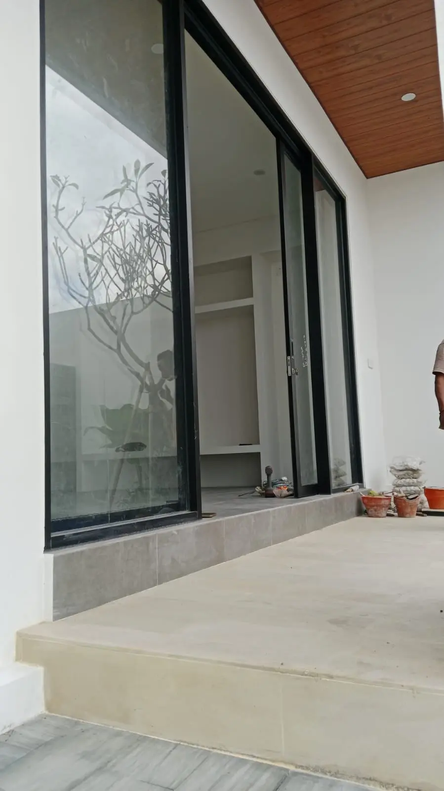 Ready end of August *VILLA FOR SALE* Location Jalan Rama Pantai Kedungu — image 3