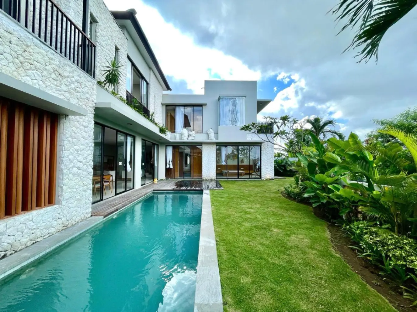 Brand New Modern Tropical Style Villa for Sale 📍Canggu — image 4