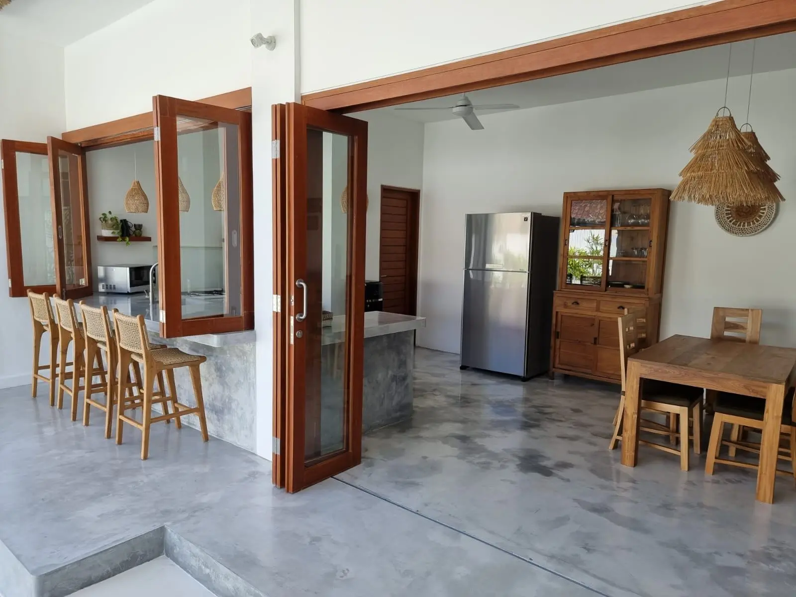 Canggu 2 Badroom — image 2