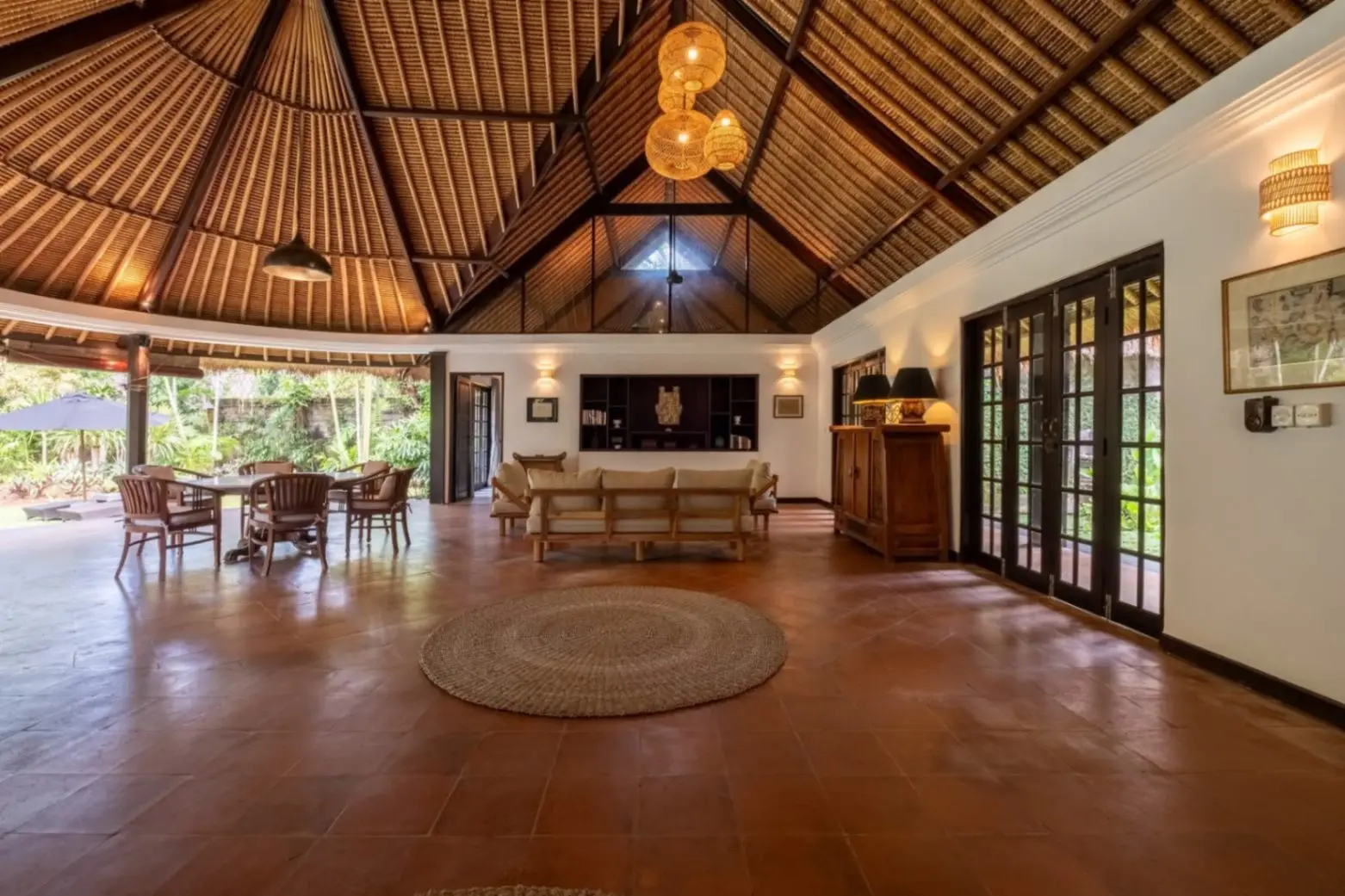 Seminyak 3-bedroom — image 3