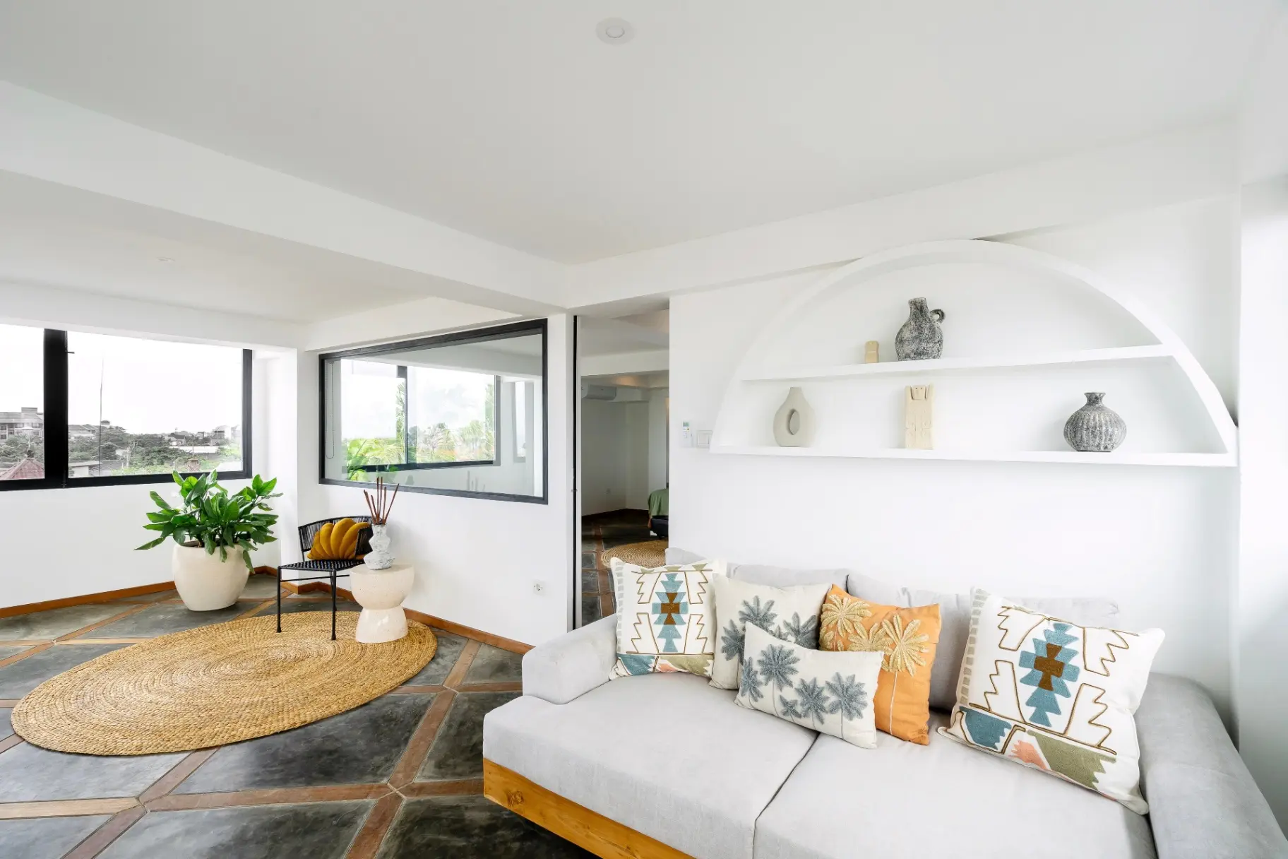 Modern 2-Bed Condo in Prime Canggu — image 3