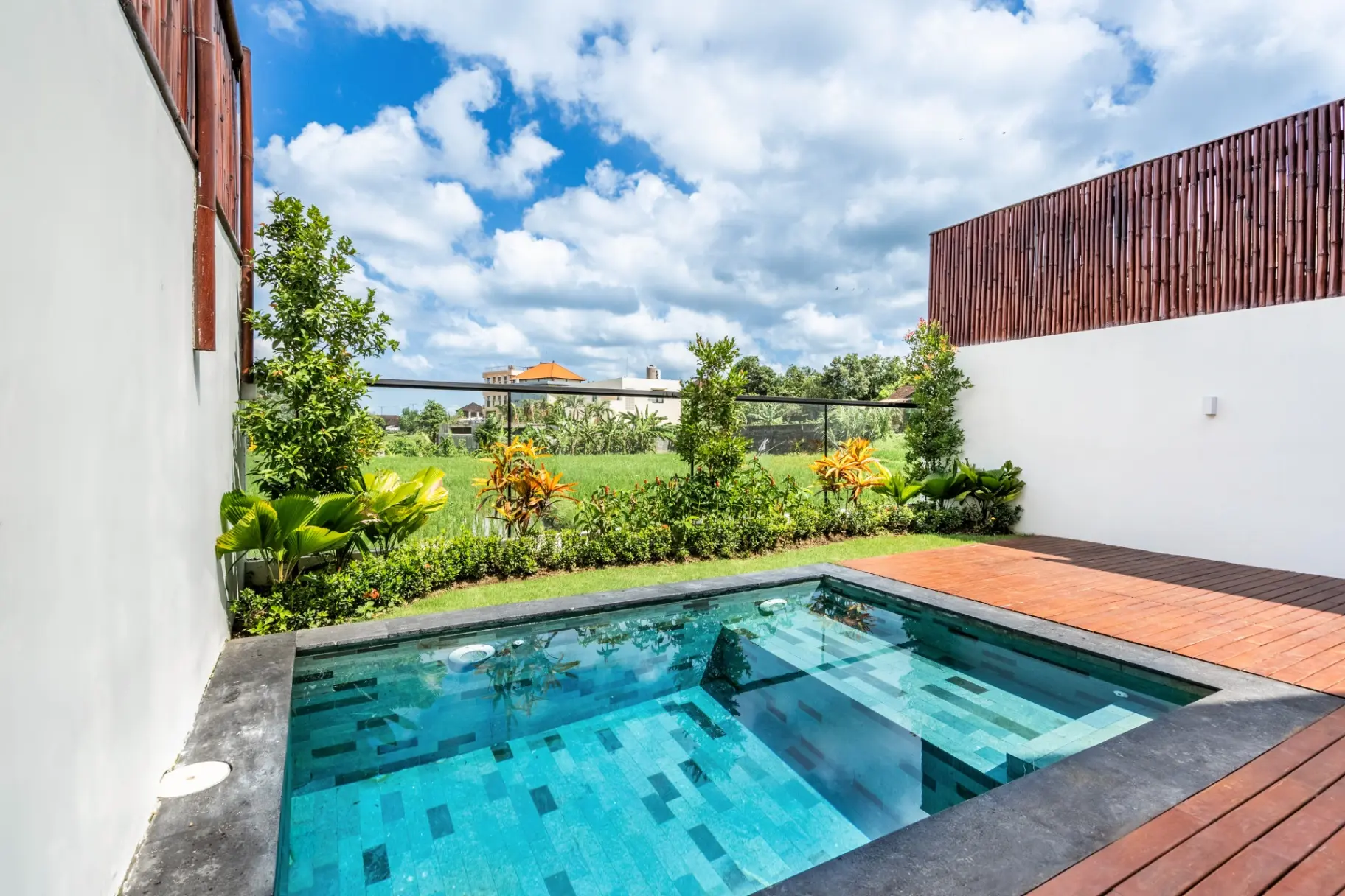 Six Stars Townhouse 2BR with Private Pool — image 4