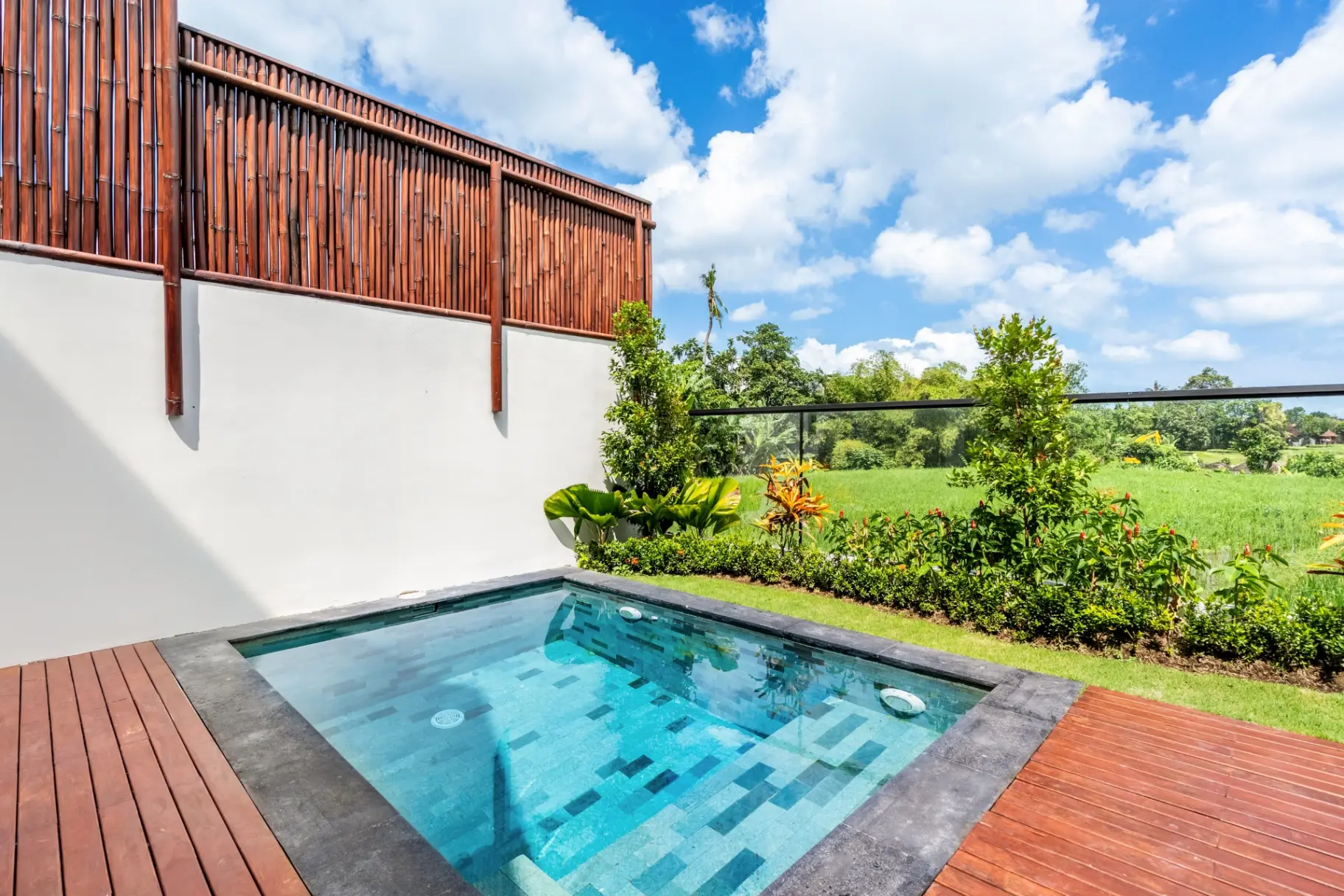 Six Stars Townhouse 2BR with Private Pool