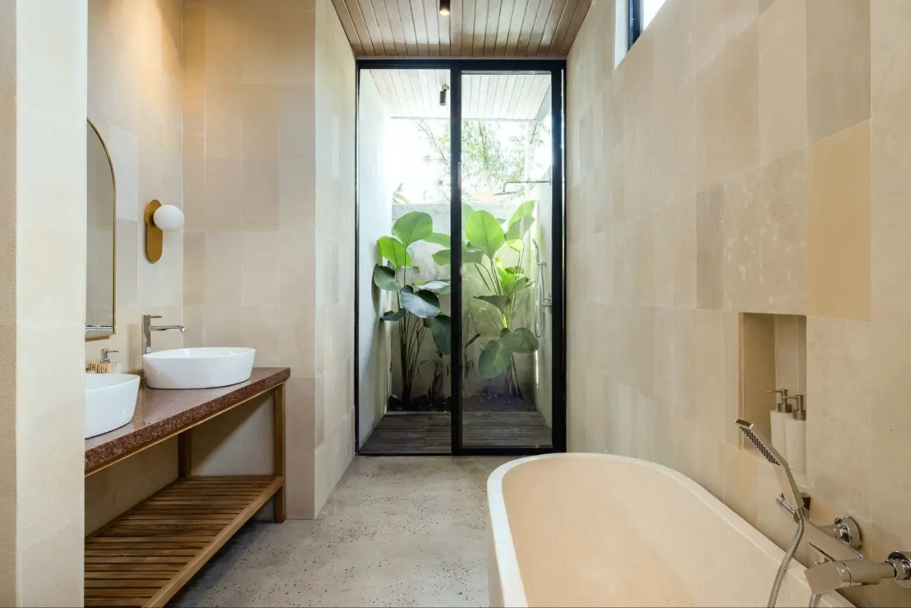 Newly built 3BR villa in Ubud — image 1