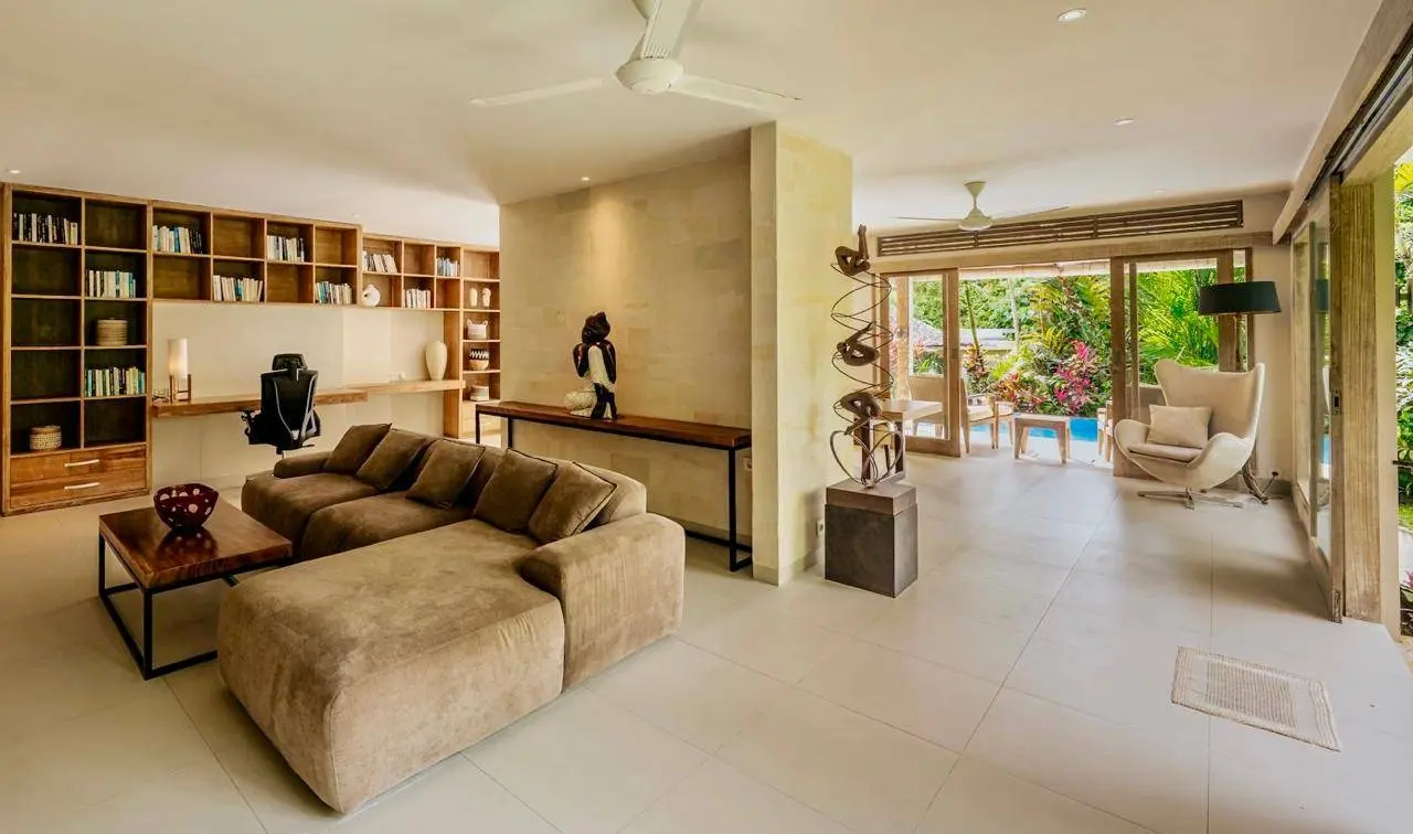 Huge 4br villa — image 2