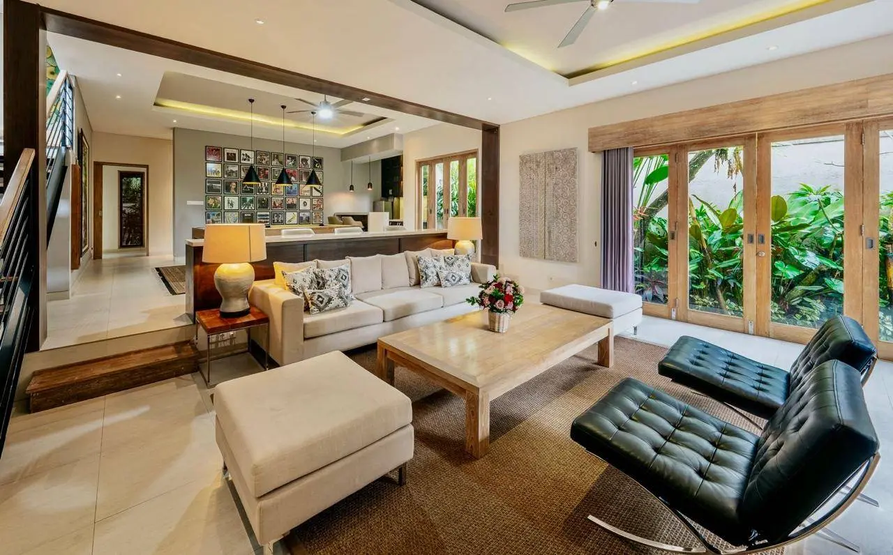 Huge 4br villa — image 3