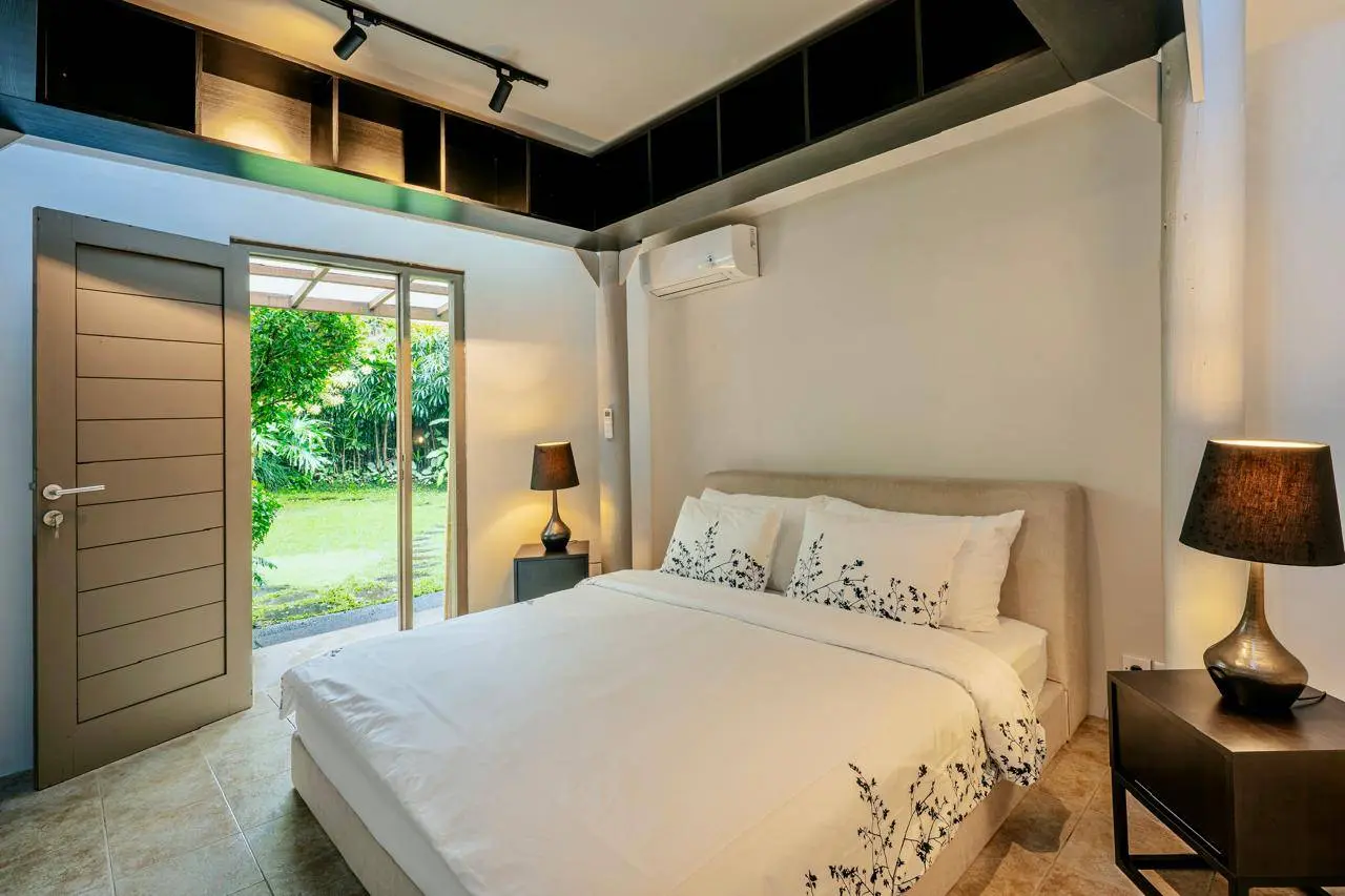 Huge 4br villa — image 4