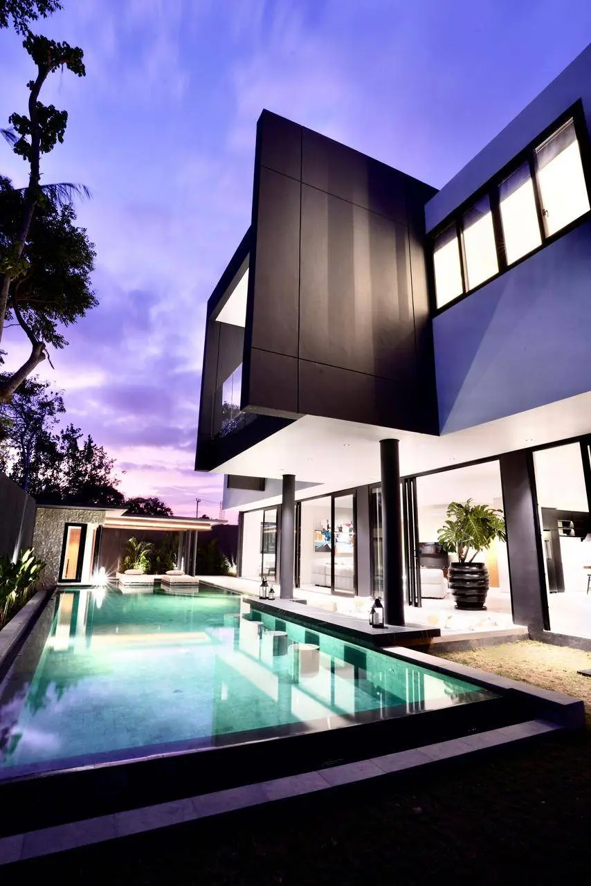 Villa For Rent 5 Bed with 5-Star Amenities in Pererenan EK-2535