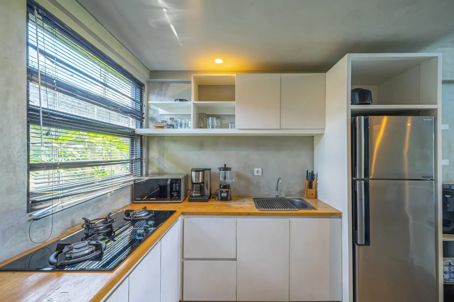 Loft GL 9 - Simple and Calm Loft in Berawa with Industrial Design — image 2