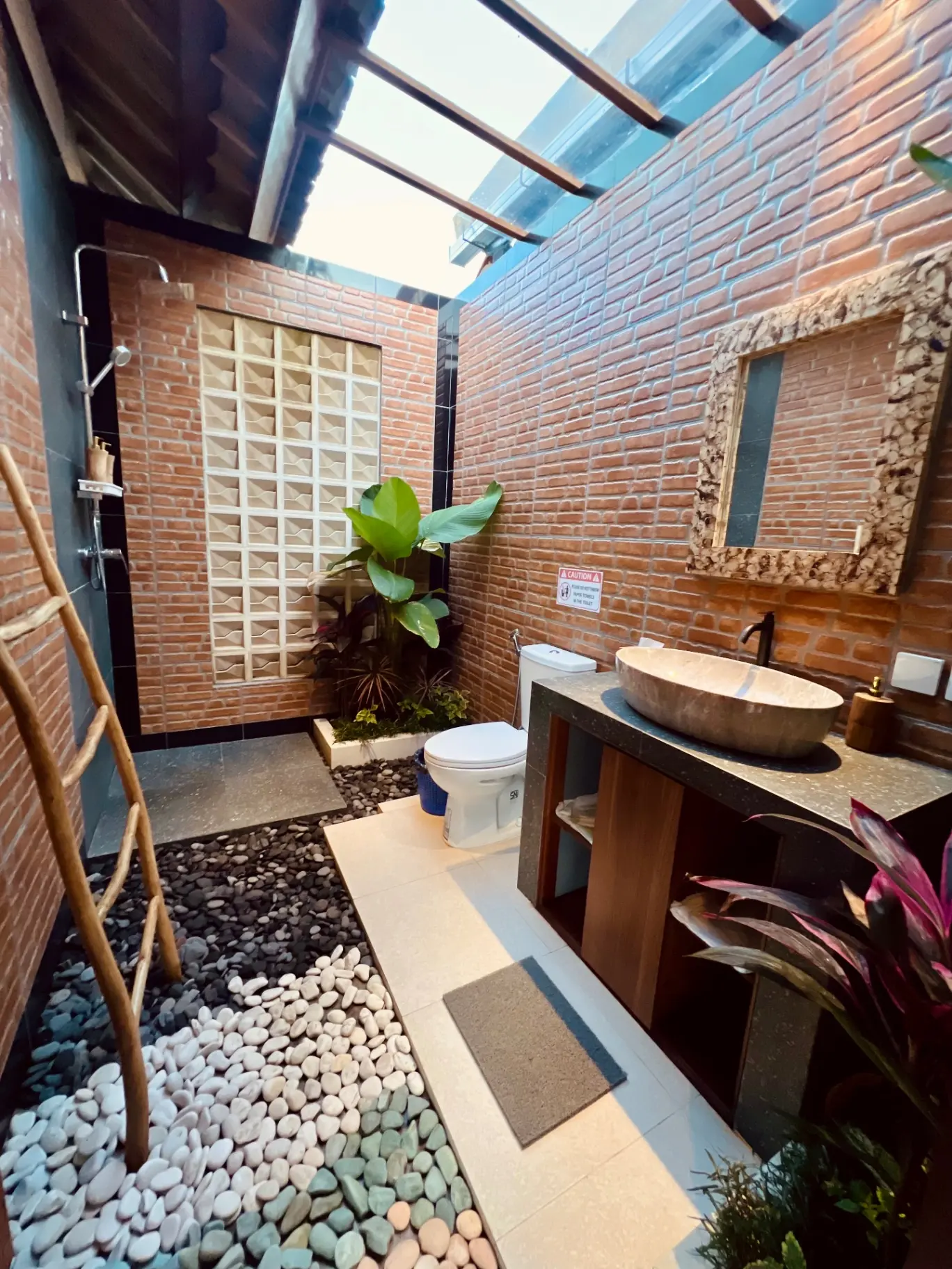 MOKSH by SEAOM Villas — image 2