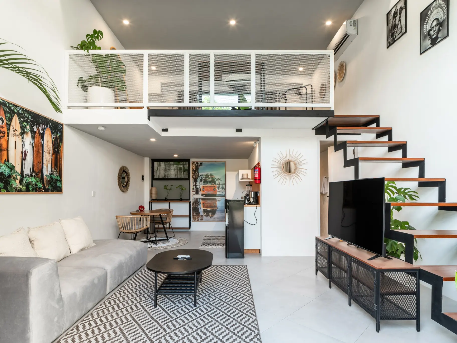 Stylish 1BR in Stunning Loft Complex — image 1