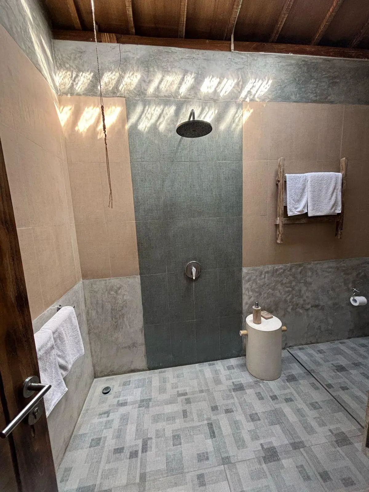 Villa For Rent 3 Bed Jln Munduk Batu Belah Pererenan EK-3050 — image 2