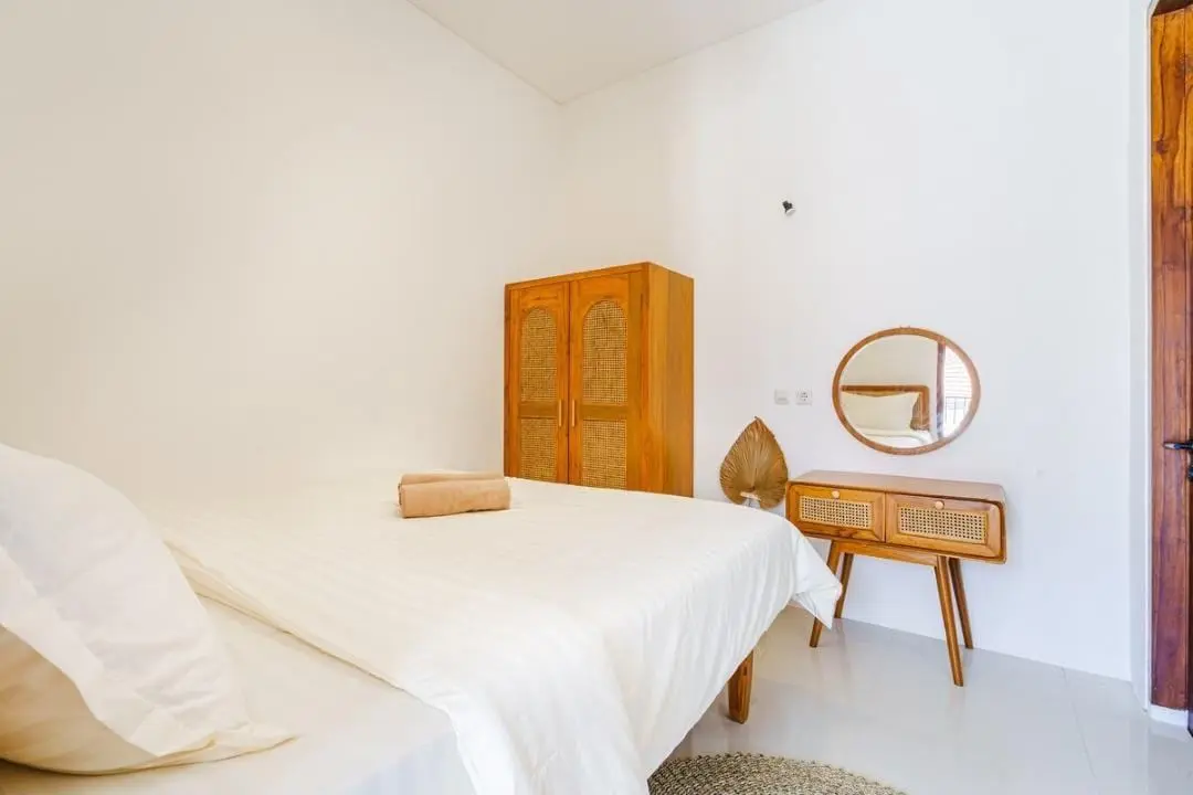 Villa Modern 2 Bed In Berawa Tibubeneng Bali EK-3162 — image 1
